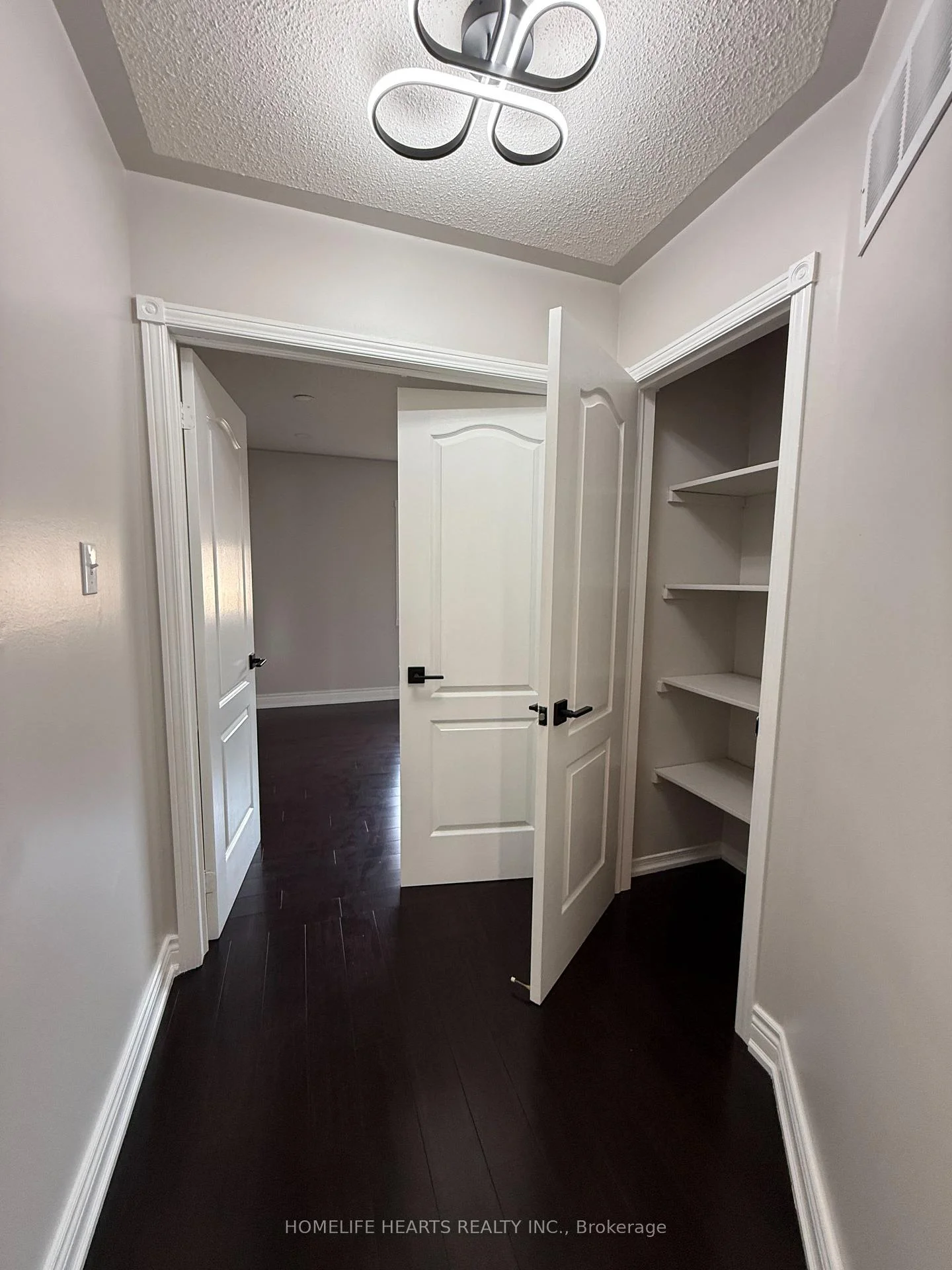 Photo 34 of 55 Queen Mary Drive, Brampton, Fletcher's Meadow — HOMEH