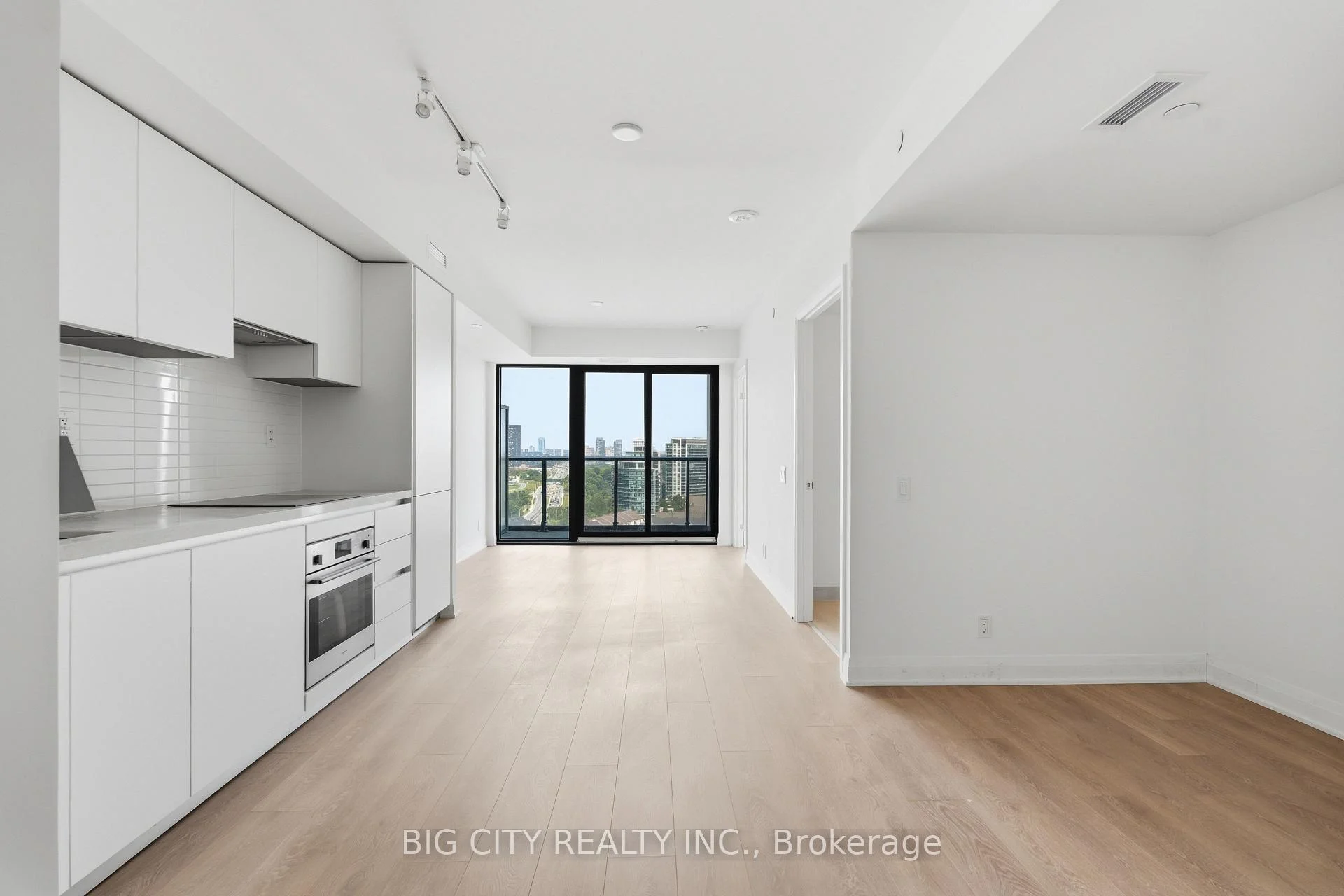 Photo 5 of Unit 1609, 25 Frederick Todd Way, Toronto, Thorncliffe Park — HOMEH