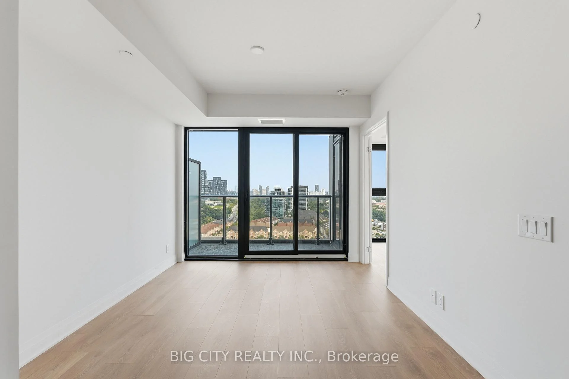 Photo 8 of Unit 1609, 25 Frederick Todd Way, Toronto, Thorncliffe Park — HOMEH