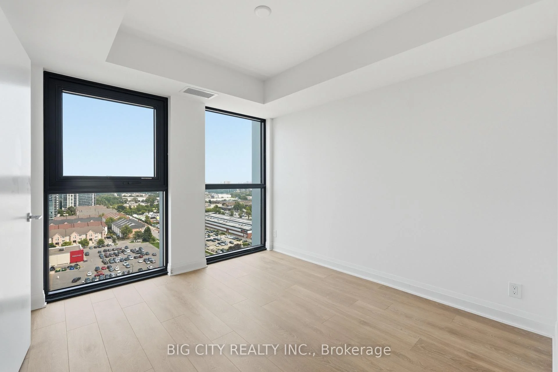 Photo 14 of Unit 1609, 25 Frederick Todd Way, Toronto, Thorncliffe Park — HOMEH