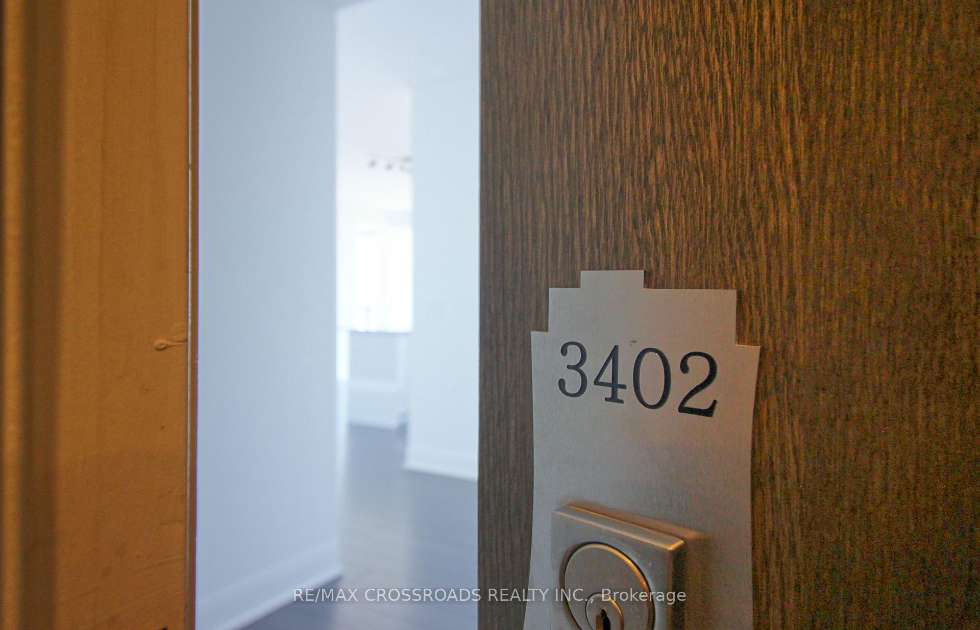 Photo 2 of Unit 3402, 2900 Highway 7, Vaughan, Concord — HOMEH