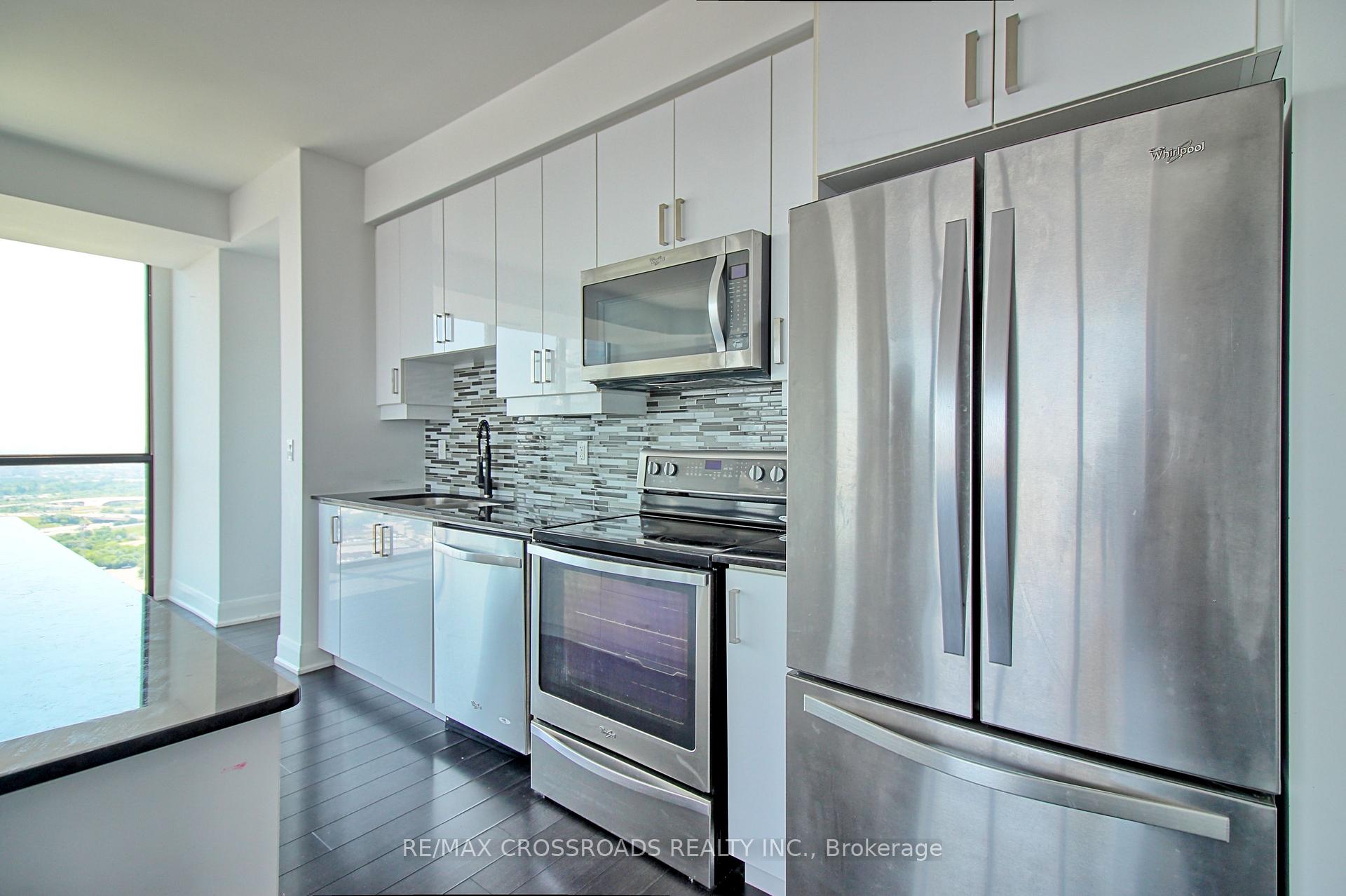 Photo 5 of Unit 3402, 2900 Highway 7, Vaughan, Concord — HOMEH