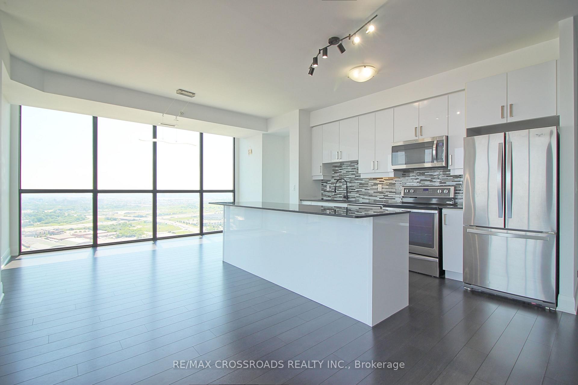 Photo 7 of Unit 3402, 2900 Highway 7, Vaughan, Concord — HOMEH