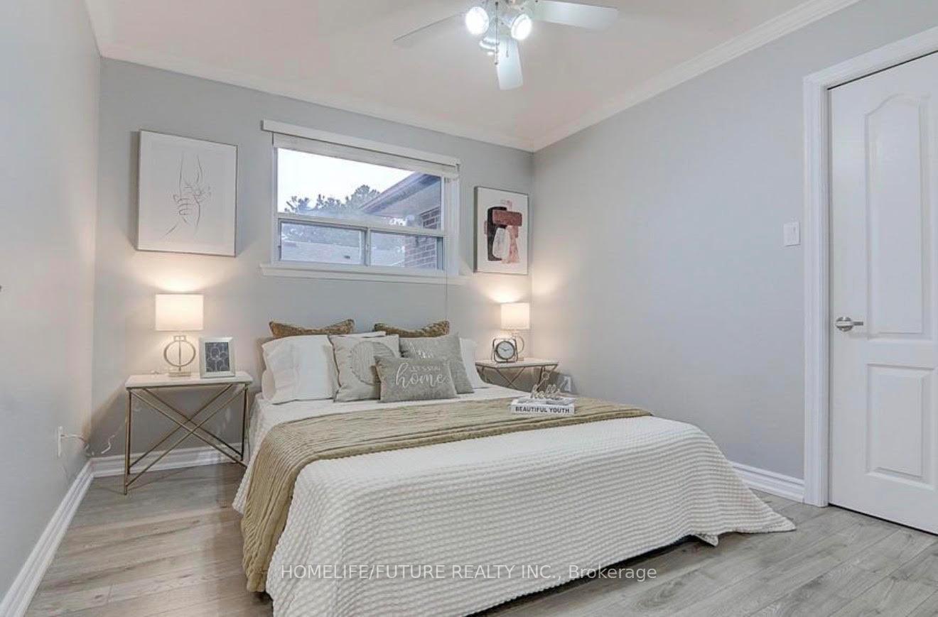 Photo 4 of 38 Boarhill Drive, Scarborough, Agincourt North — HOMEH