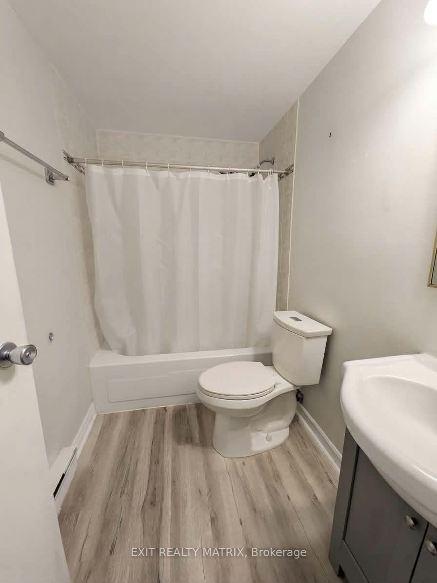 Photo 8 of Unit 402C, 2041 Arrowsmith Drive, Ottawa, Beacon Hill South — HOMEH