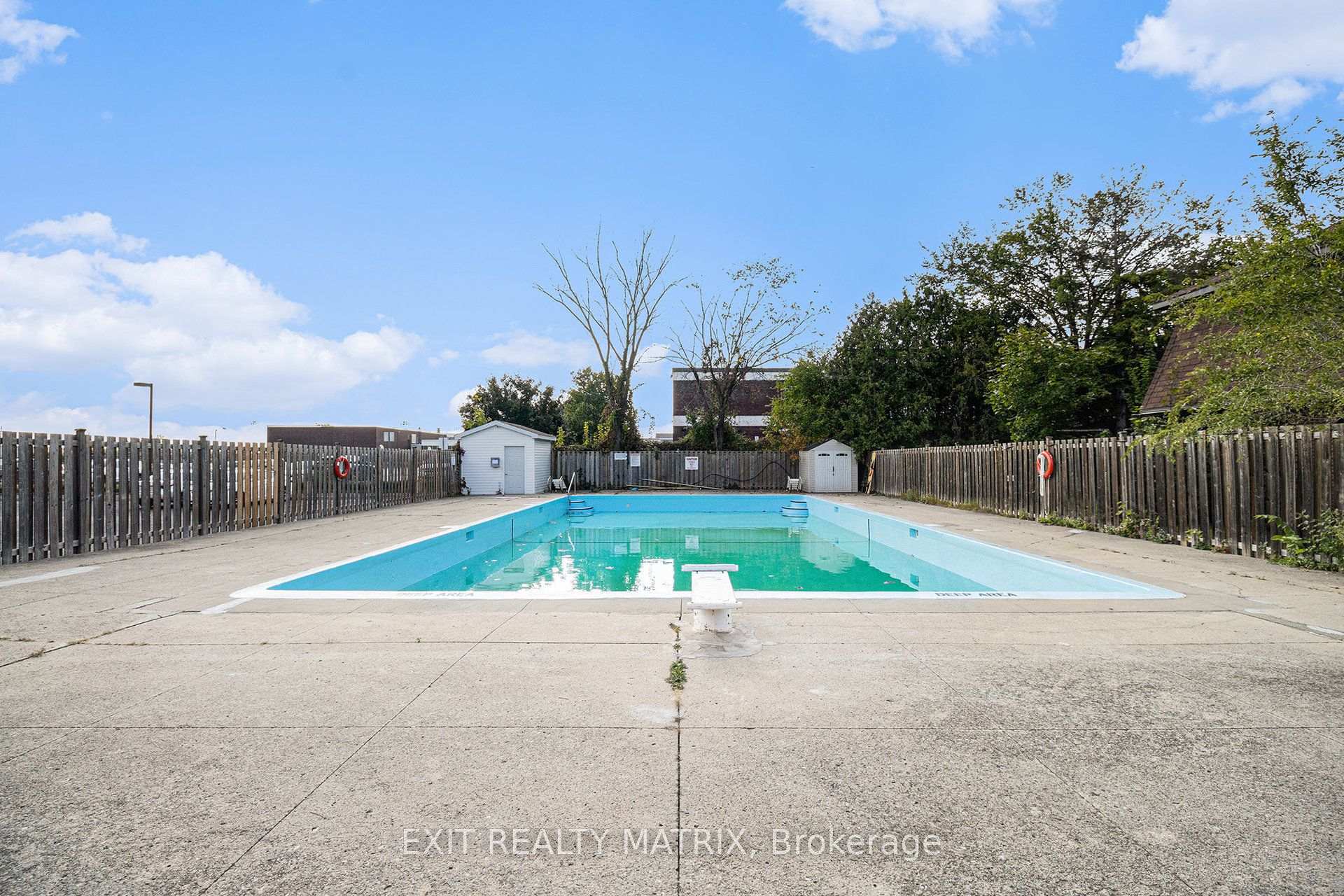 Photo 9 of Unit 402C, 2041 Arrowsmith Drive, Ottawa, Beacon Hill South — HOMEH