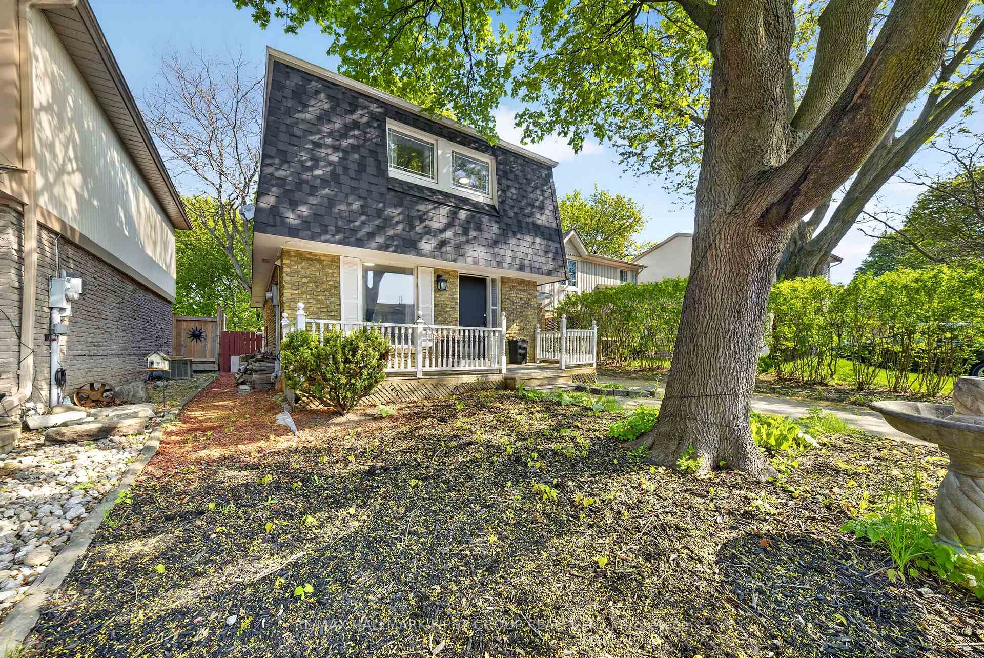 Photo 3 of 33 Harrison Court, Whitby, Pringle Creek — HOMEH