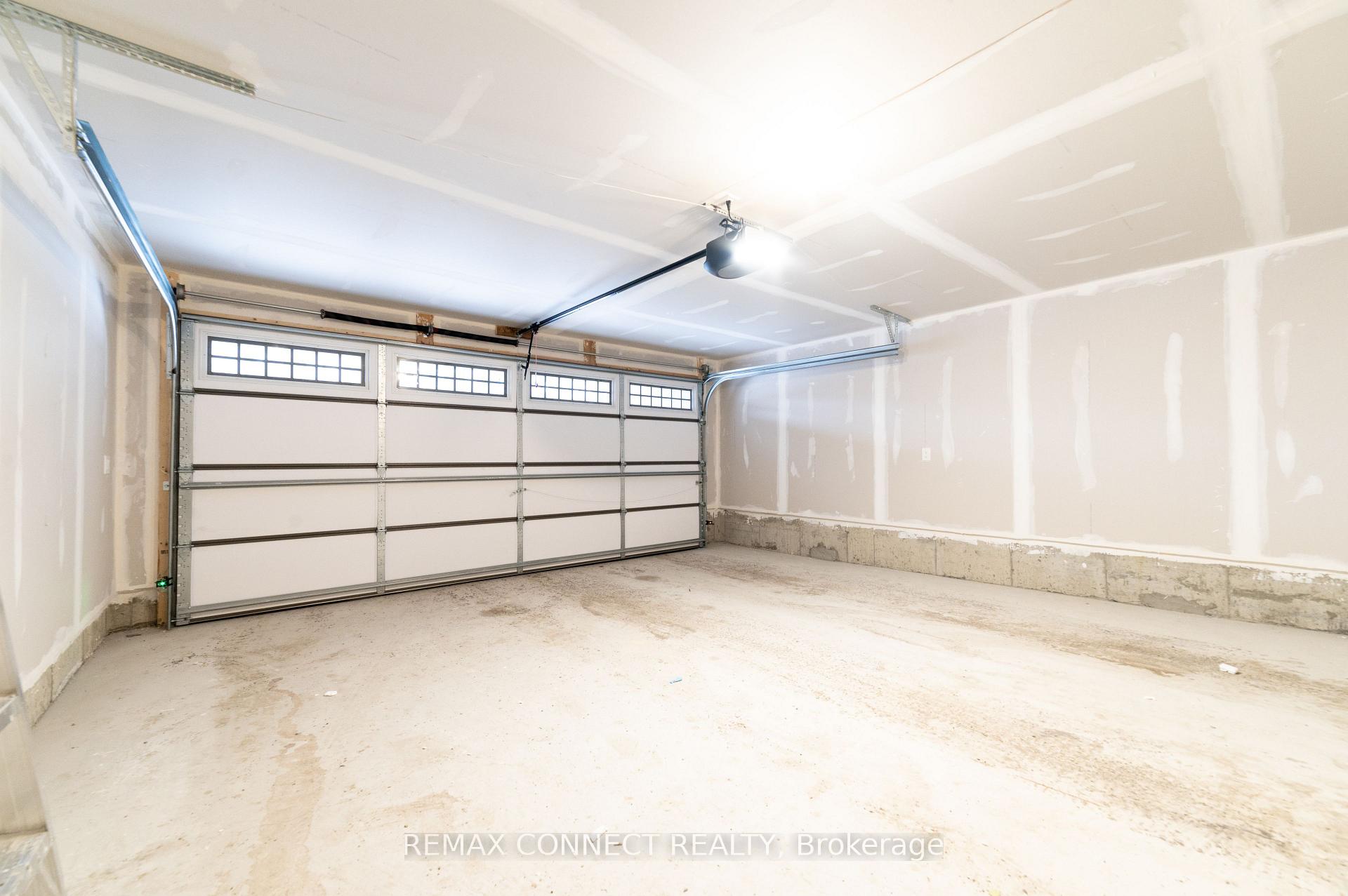 Photo 21 of 1028 Dyas Avenue, Oshawa, Kedron — HOMEH