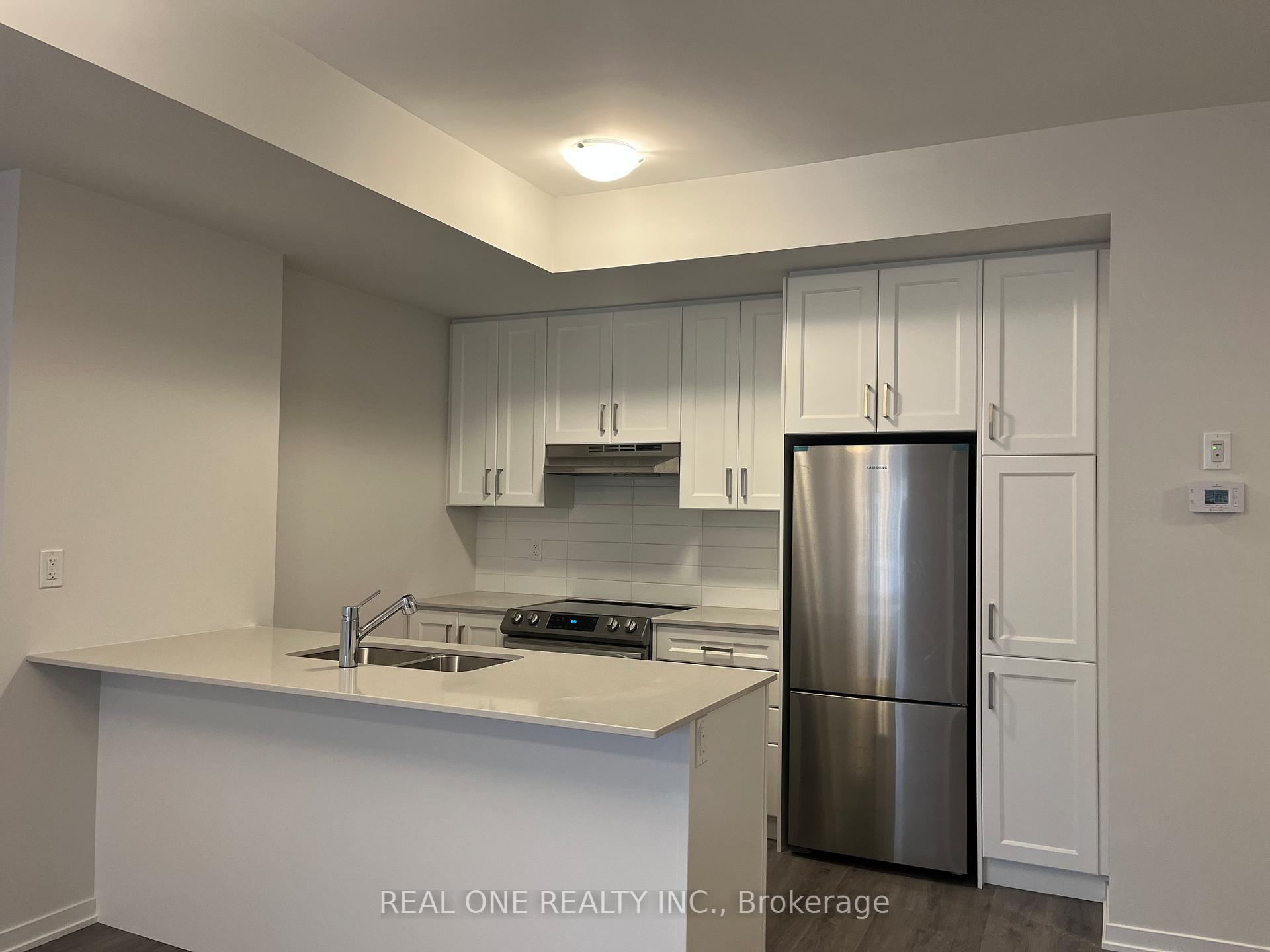 Photo 3 of Unit 104, 30 William Jackson Way, Etobicoke, New Toronto — HOMEH