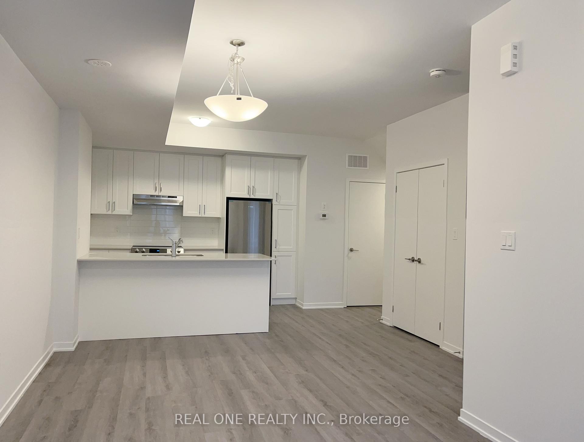 Photo 4 of Unit 104, 30 William Jackson Way, Etobicoke, New Toronto — HOMEH