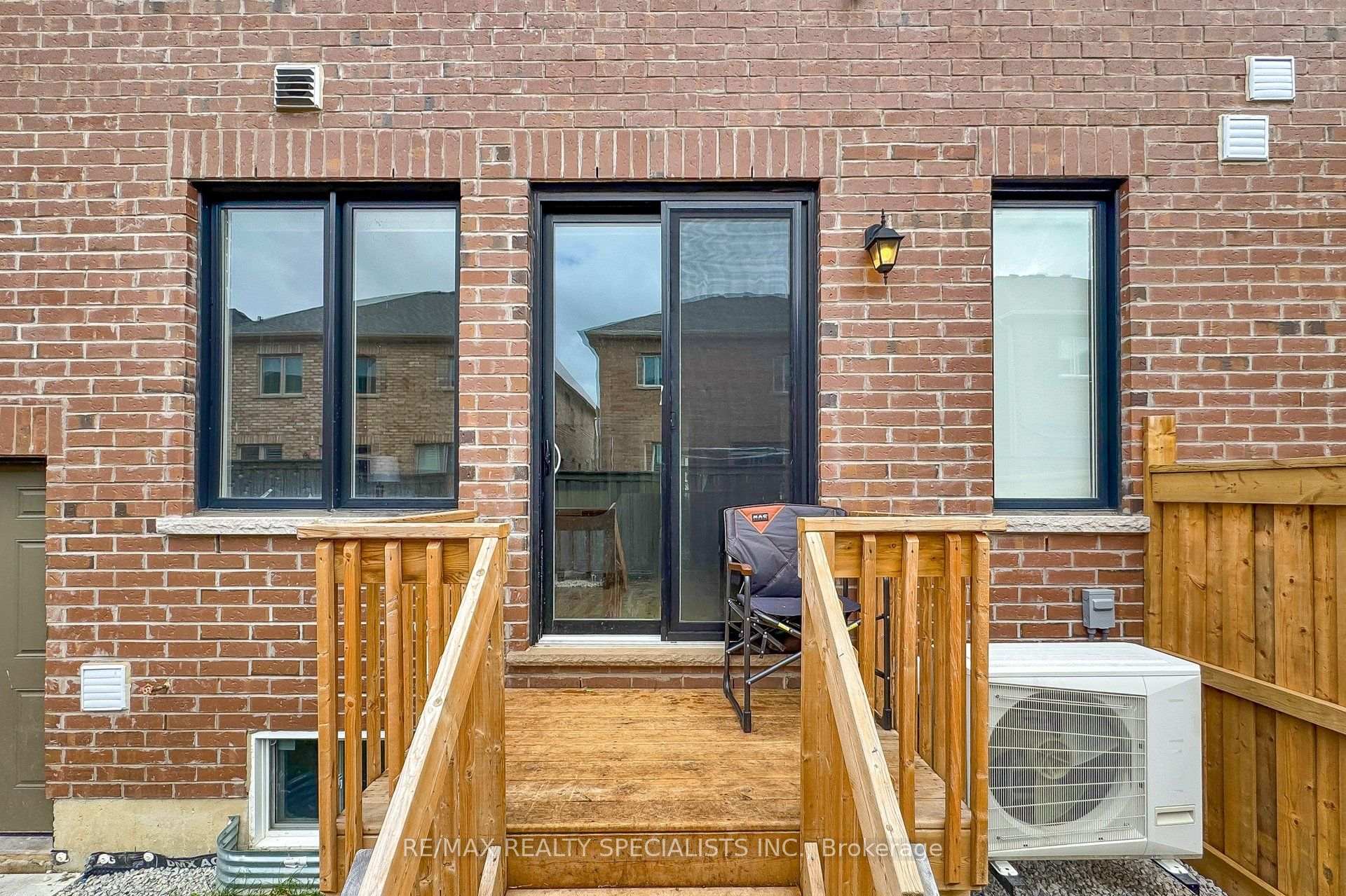 Photo 79 of 42 Keppel Circle, Brampton, Northwest Brampton — HOMEH