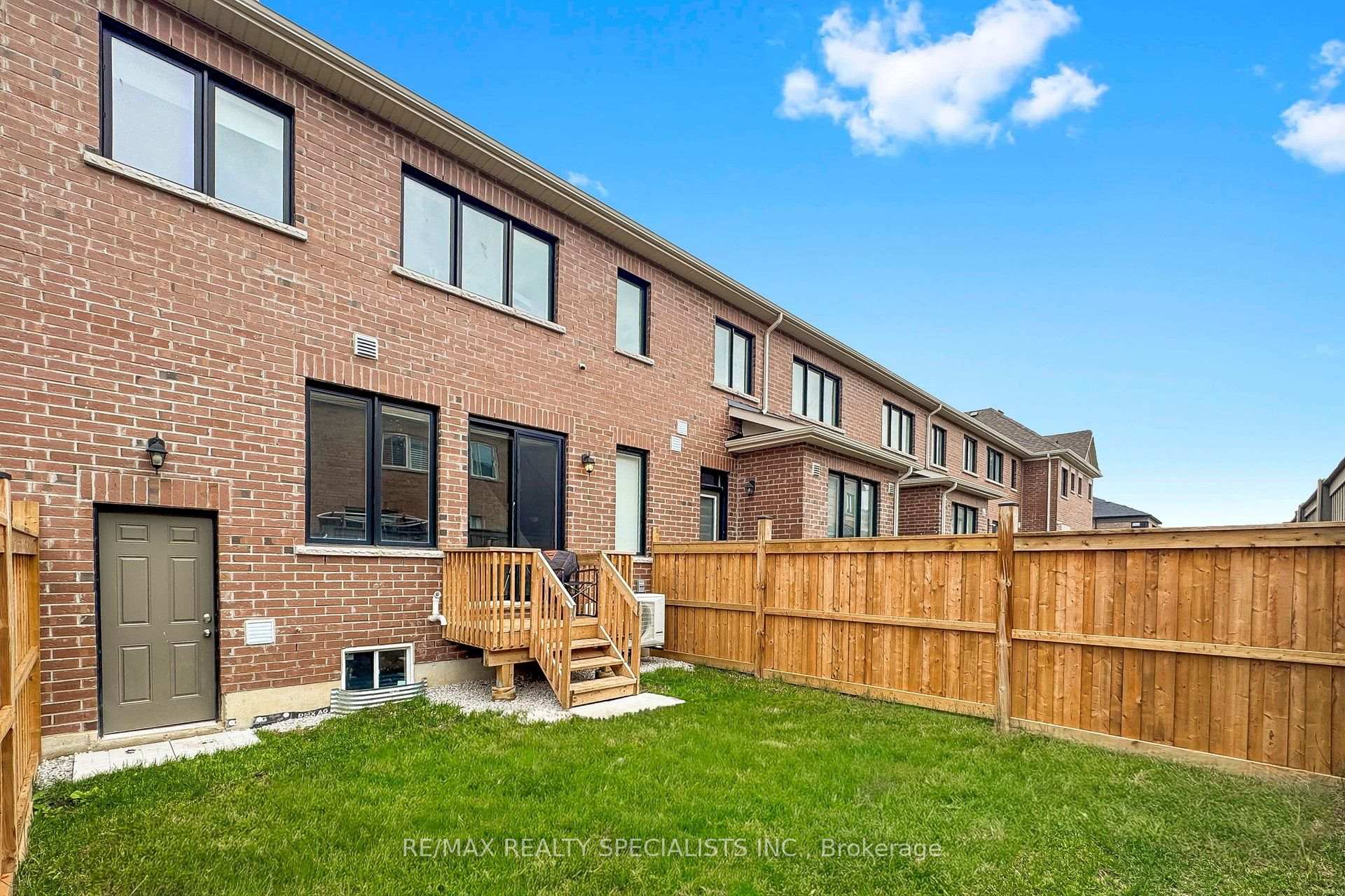 Photo 81 of 42 Keppel Circle, Brampton, Northwest Brampton — HOMEH