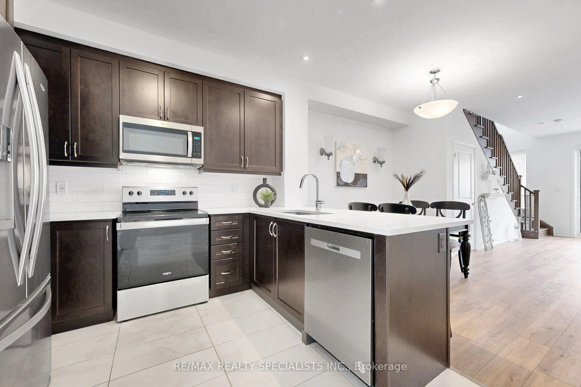 Photo 12 of 42 Keppel Circle, Brampton, Northwest Brampton — HOMEH