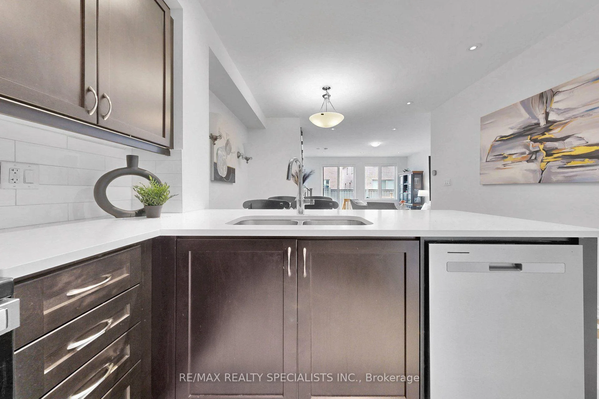 Photo 18 of 42 Keppel Circle, Brampton, Northwest Brampton — HOMEH