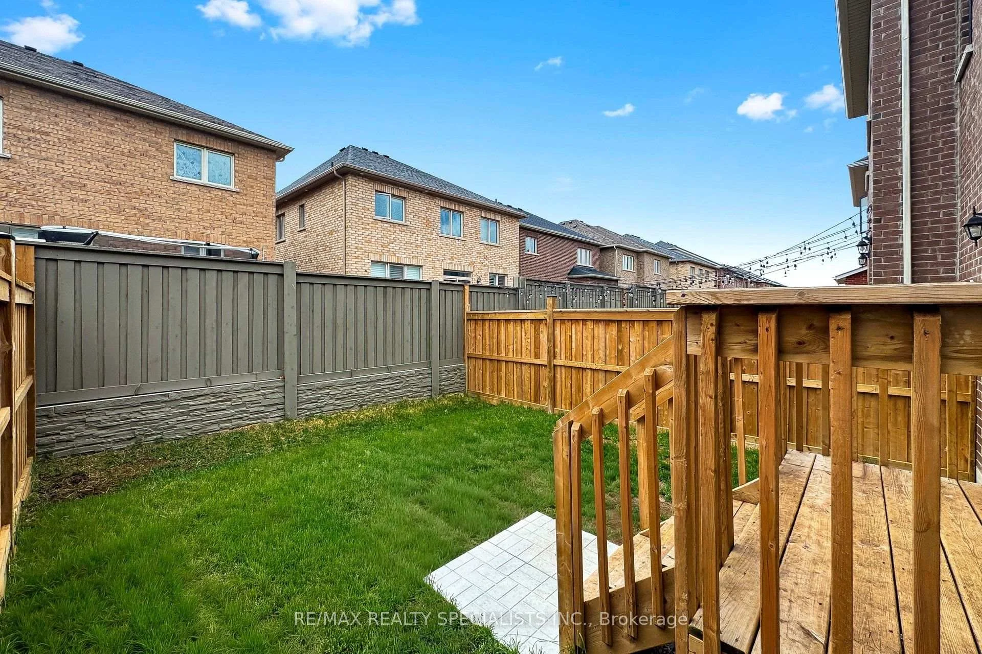 Photo 39 of 42 Keppel Circle, Brampton, Northwest Brampton — HOMEH