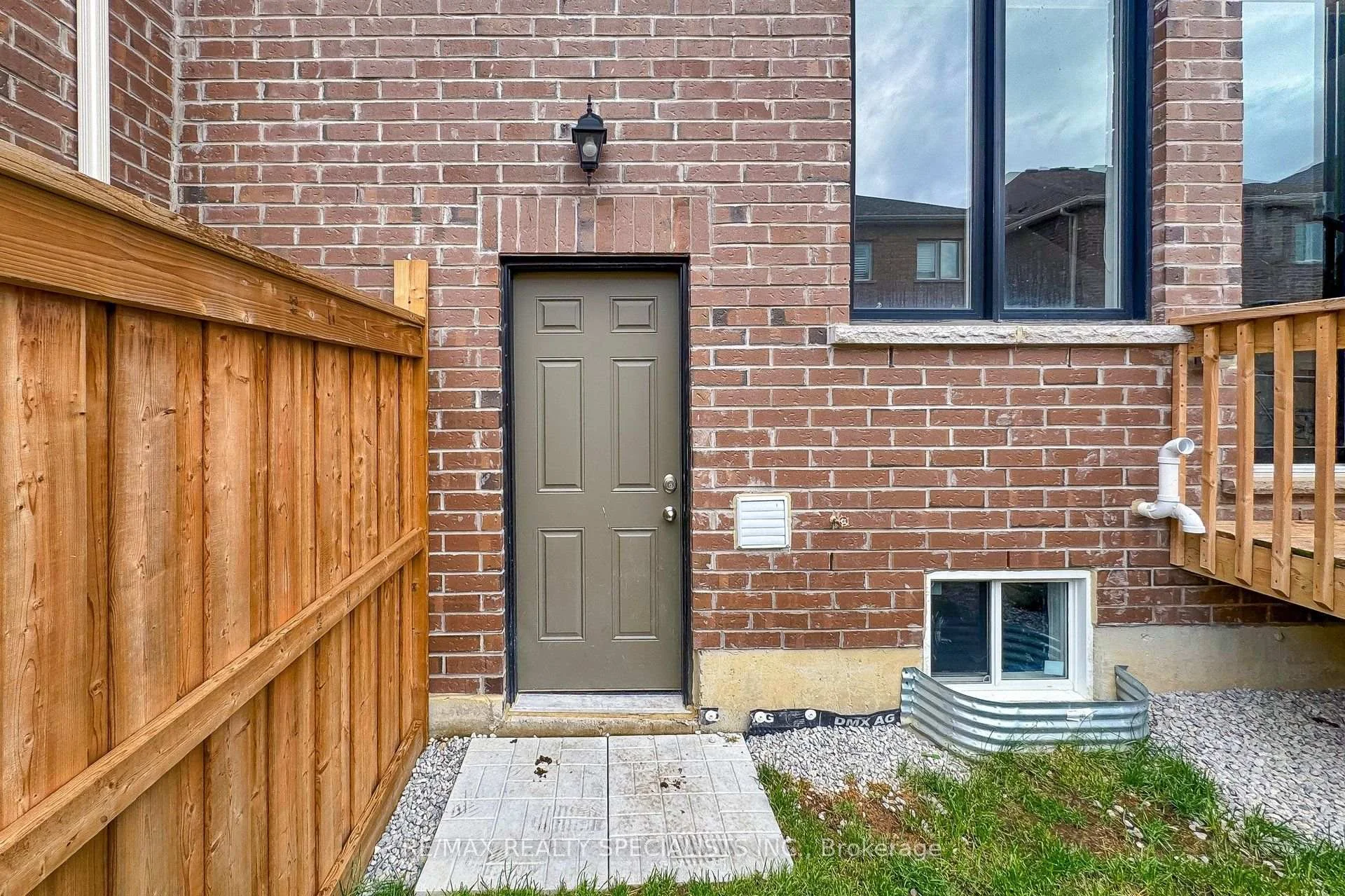 Photo 78 of 42 Keppel Circle, Brampton, Northwest Brampton — HOMEH