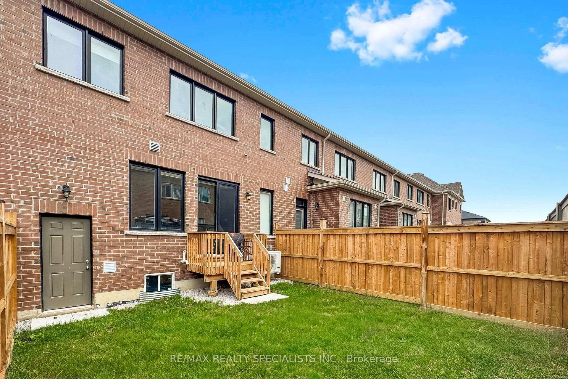 Photo 86 of 42 Keppel Circle, Brampton, Northwest Brampton — HOMEH