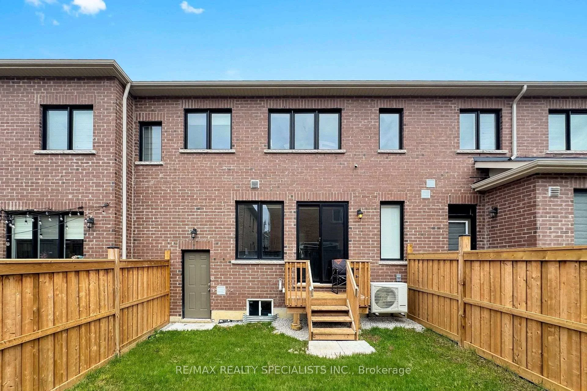 Photo 88 of 42 Keppel Circle, Brampton, Northwest Brampton — HOMEH