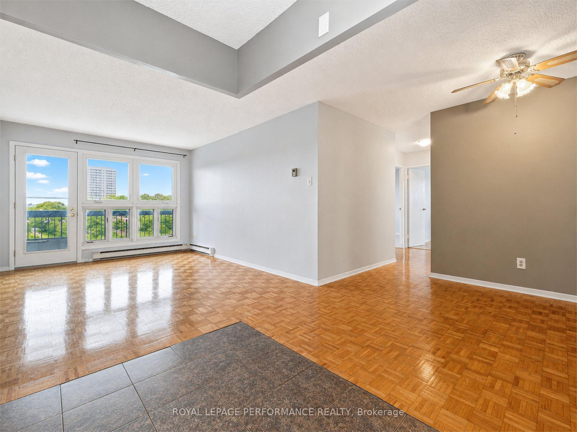 Photo 10 of Unit 708, 158C Mcarthur Avenue, Ottawa, Vanier — HOMEH