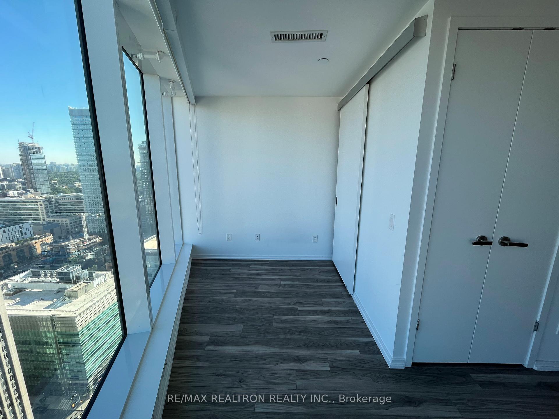 Photo 12 of Unit 3113, 197 Yonge Street, Toronto, Church-Yonge Corridor — HOMEH