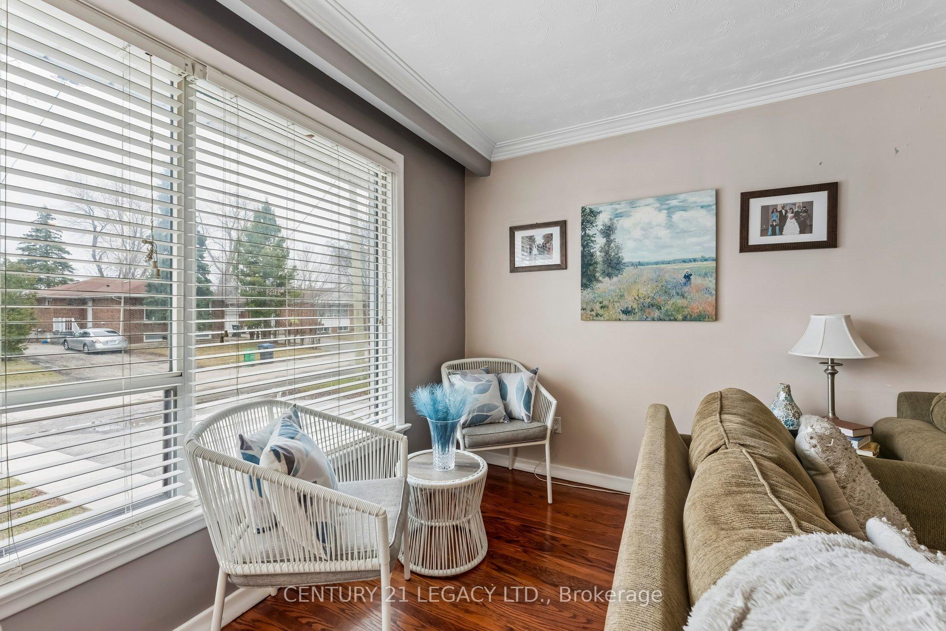 Photo 9 of 34 Cumberland Drive, Brampton, Brampton North — HOMEH