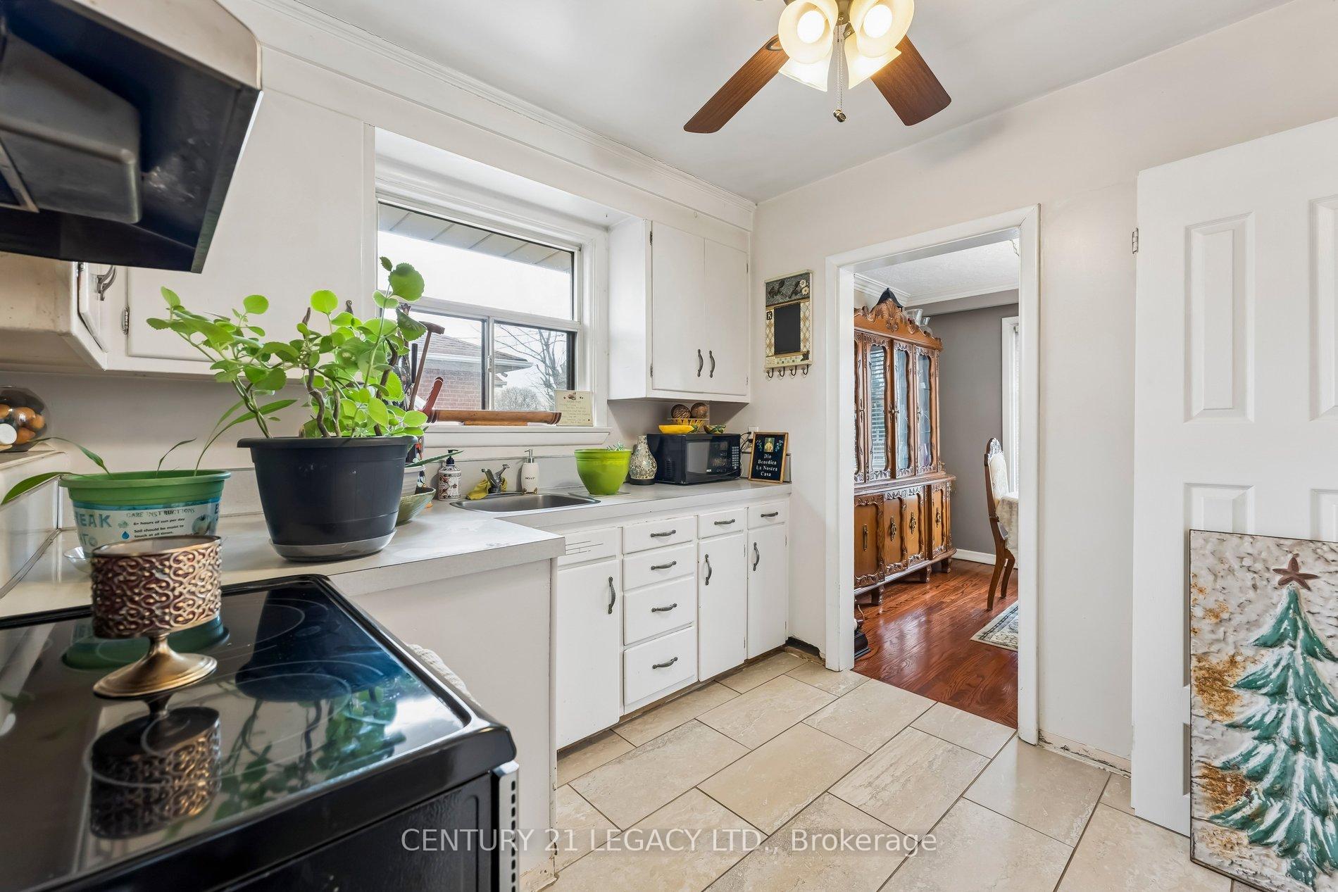 Photo 14 of 34 Cumberland Drive, Brampton, Brampton North — HOMEH