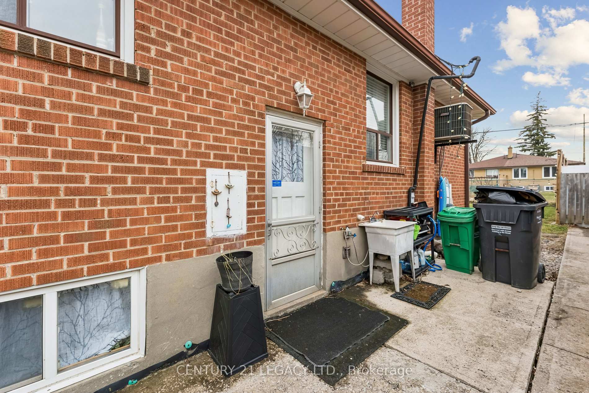 Photo 36 of 34 Cumberland Drive, Brampton, Brampton North — HOMEH