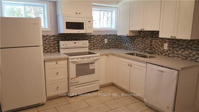 Photo 6 of Unit 2, 23 Claypine Trail, Brampton, Brampton North — HOMEH