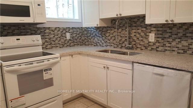 Photo 7 of Unit 2, 23 Claypine Trail, Brampton, Brampton North — HOMEH