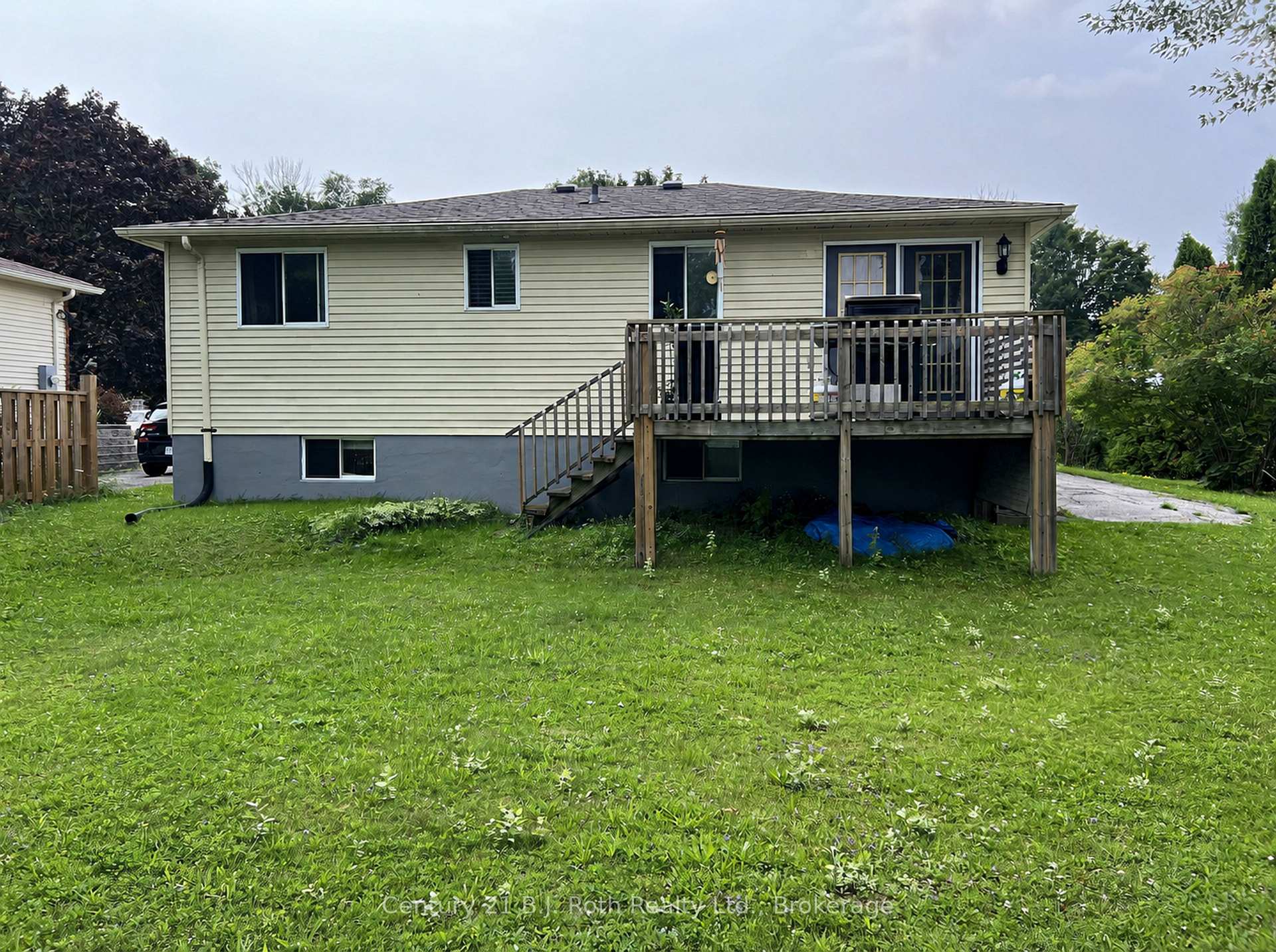 Photo 8 of 867 Birchwood Drive, Midland — HOMEH