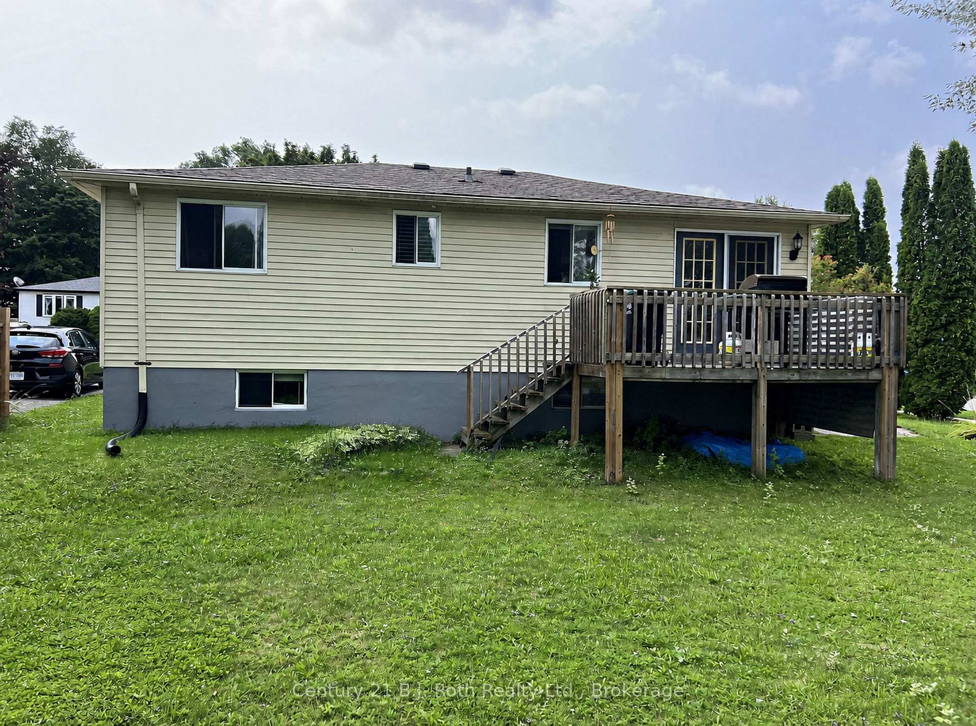 Photo 11 of 867 Birchwood Drive, Midland — HOMEH