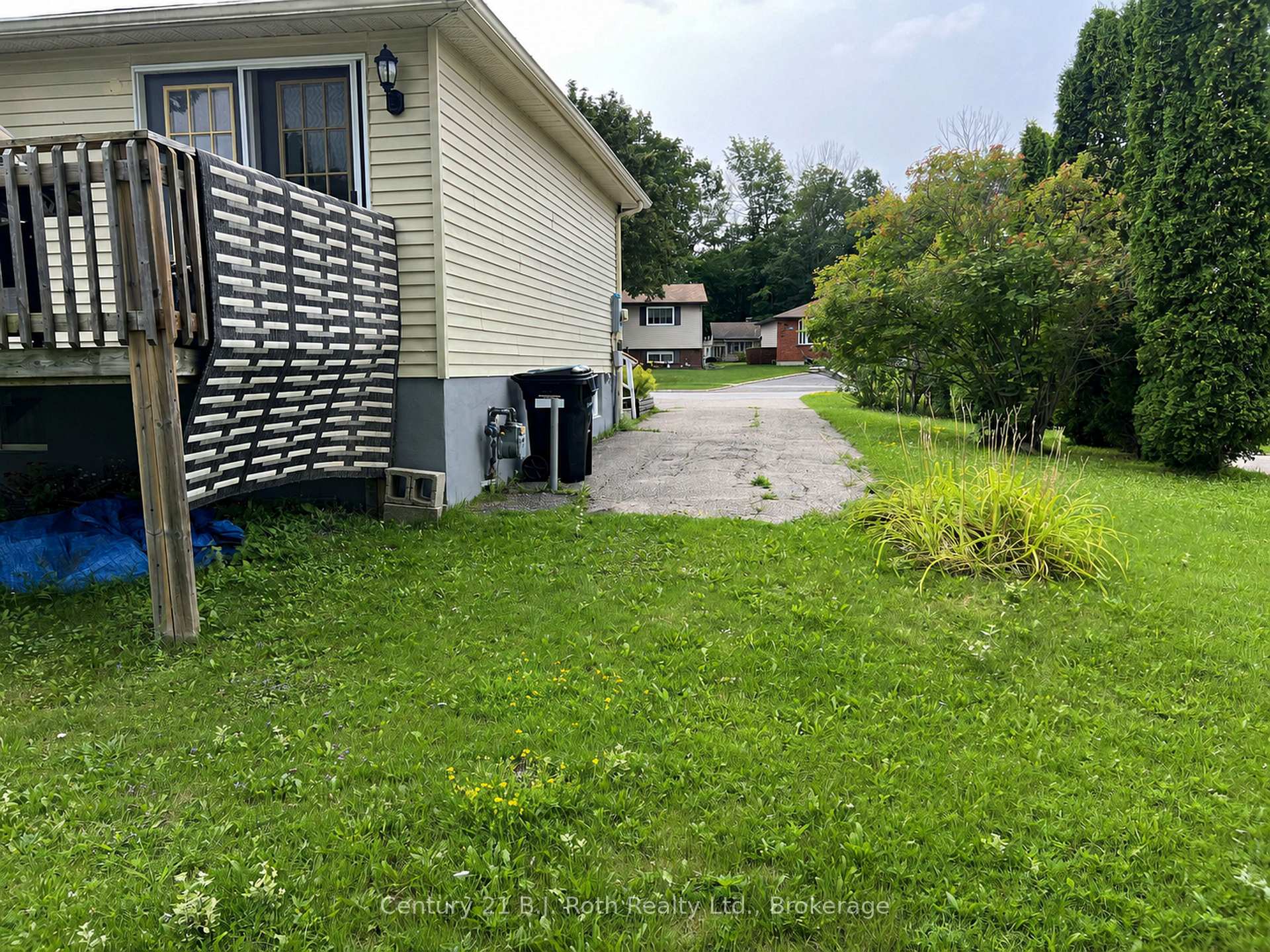Photo 14 of 867 Birchwood Drive, Midland — HOMEH