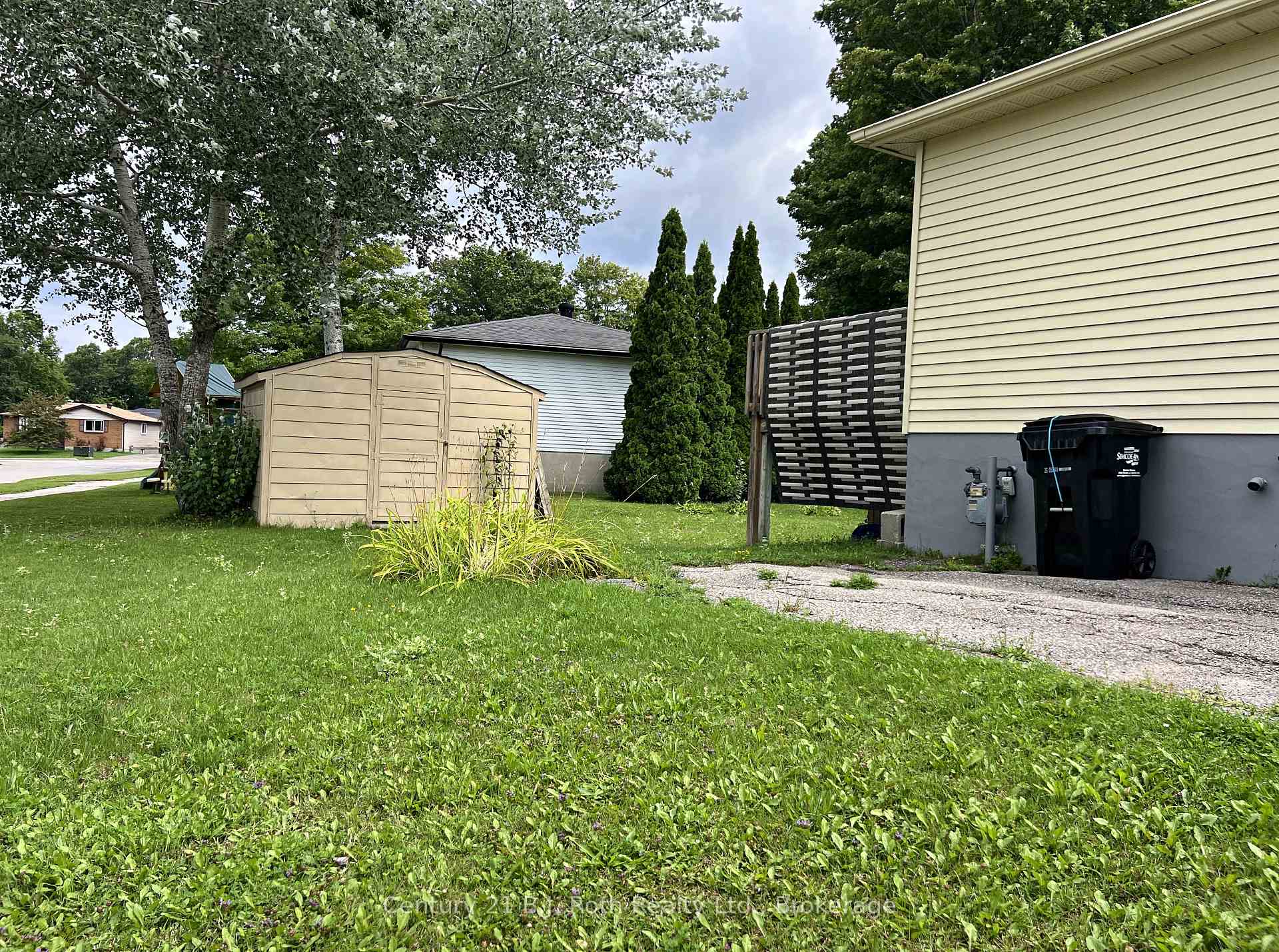 Photo 27 of 867 Birchwood Drive, Midland — HOMEH