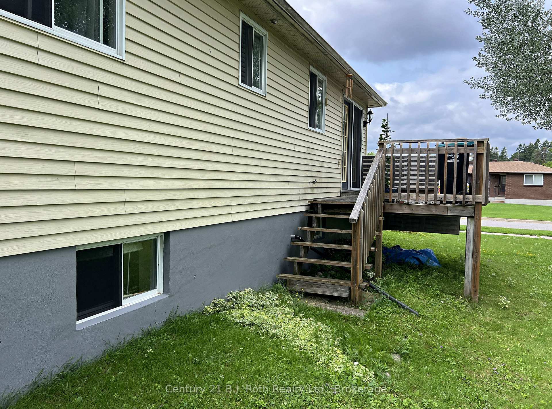 Photo 33 of 867 Birchwood Drive, Midland — HOMEH