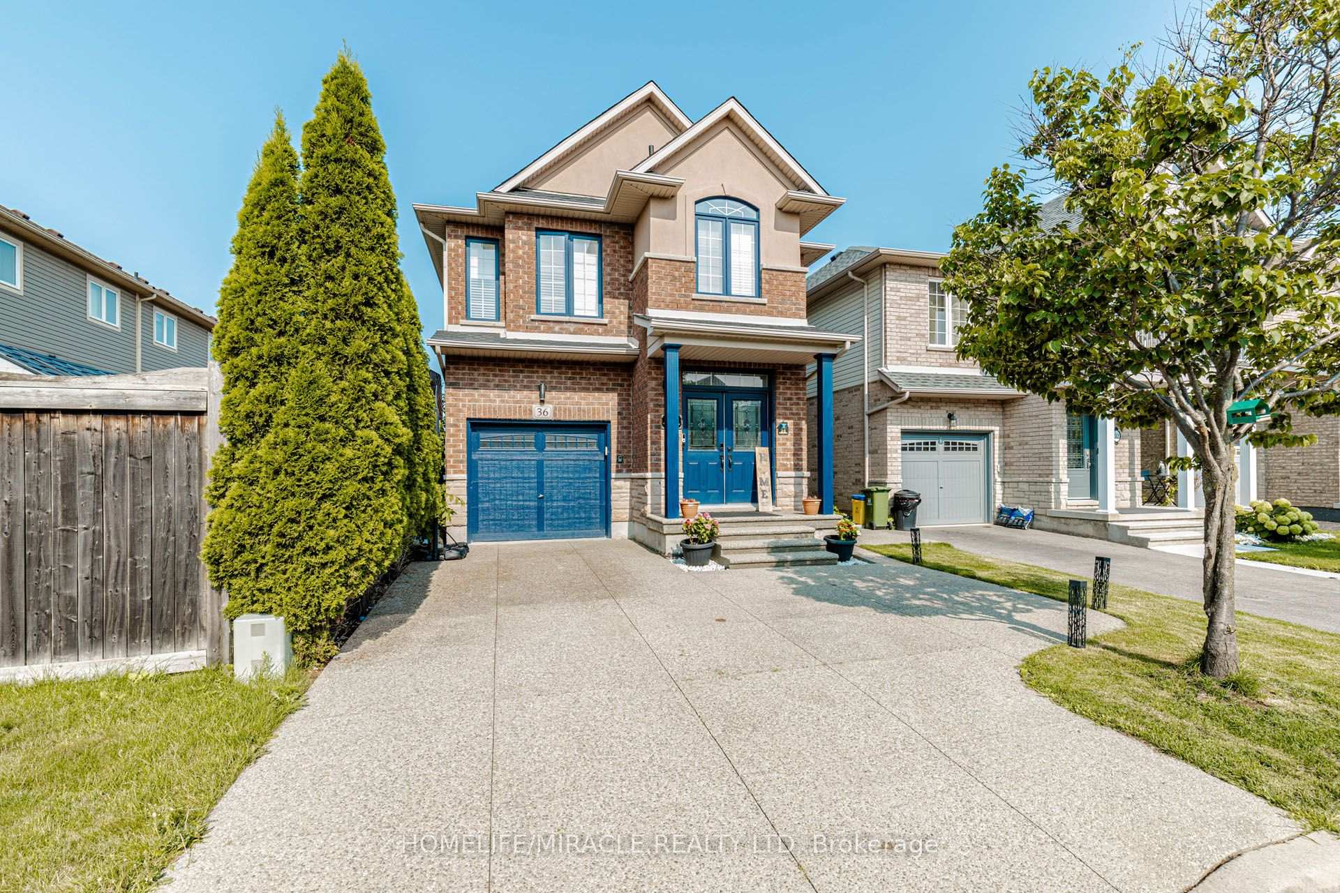 Photo 2 of 36 Tidemore Heights, Hamilton, Stoney Creek — HOMEH