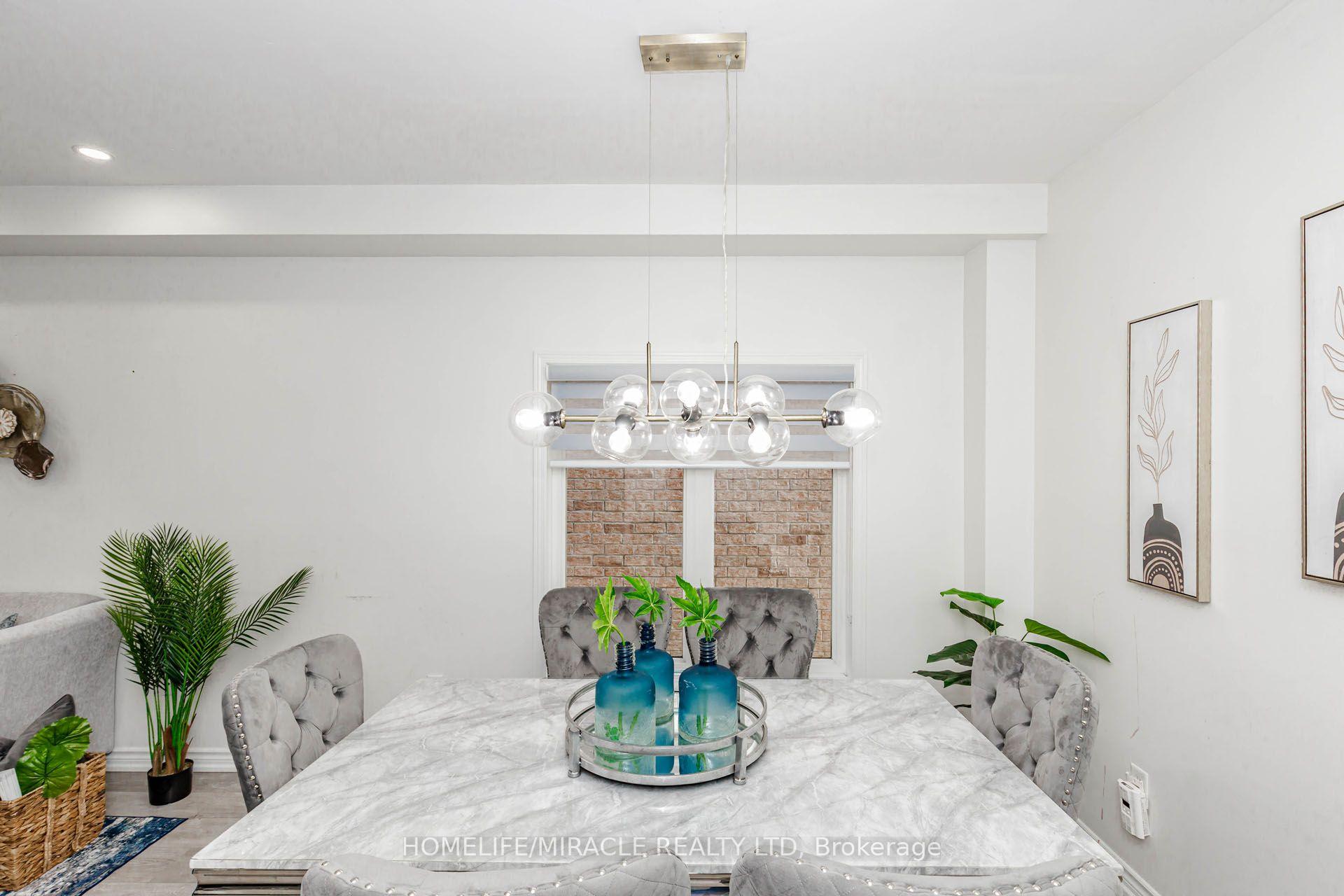 Photo 9 of 36 Tidemore Heights, Hamilton, Stoney Creek — HOMEH