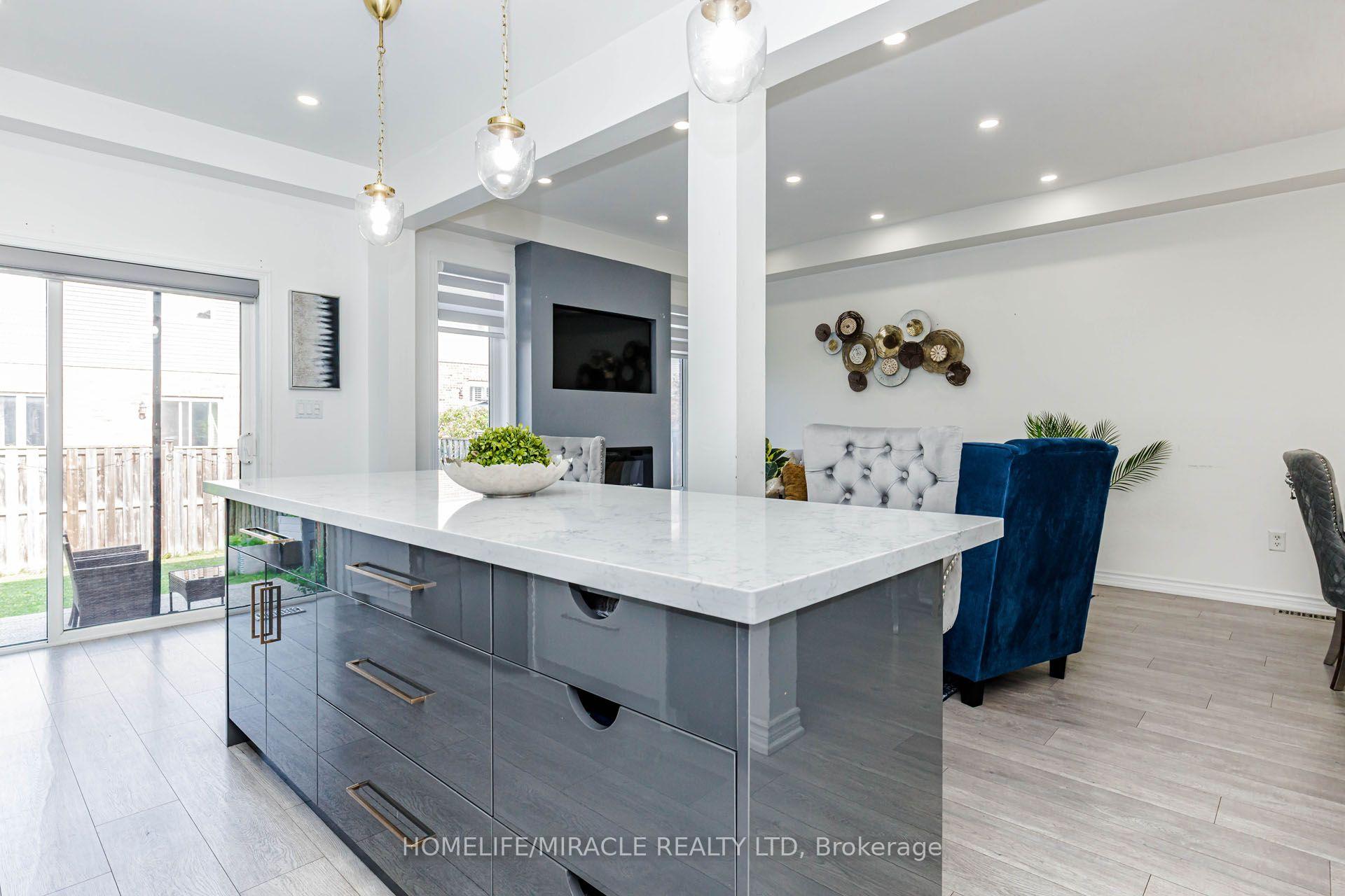 Photo 19 of 36 Tidemore Heights, Hamilton, Stoney Creek — HOMEH