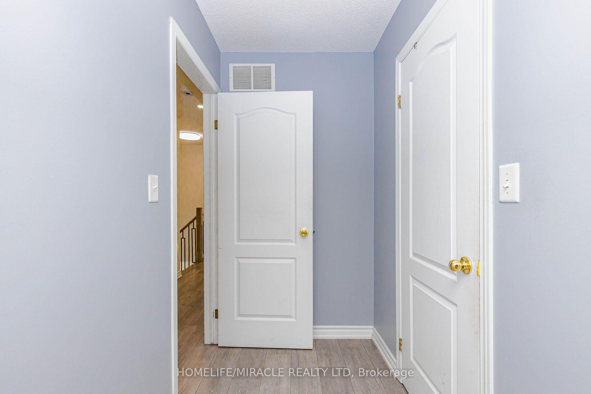 Photo 28 of 36 Tidemore Heights, Hamilton, Stoney Creek — HOMEH