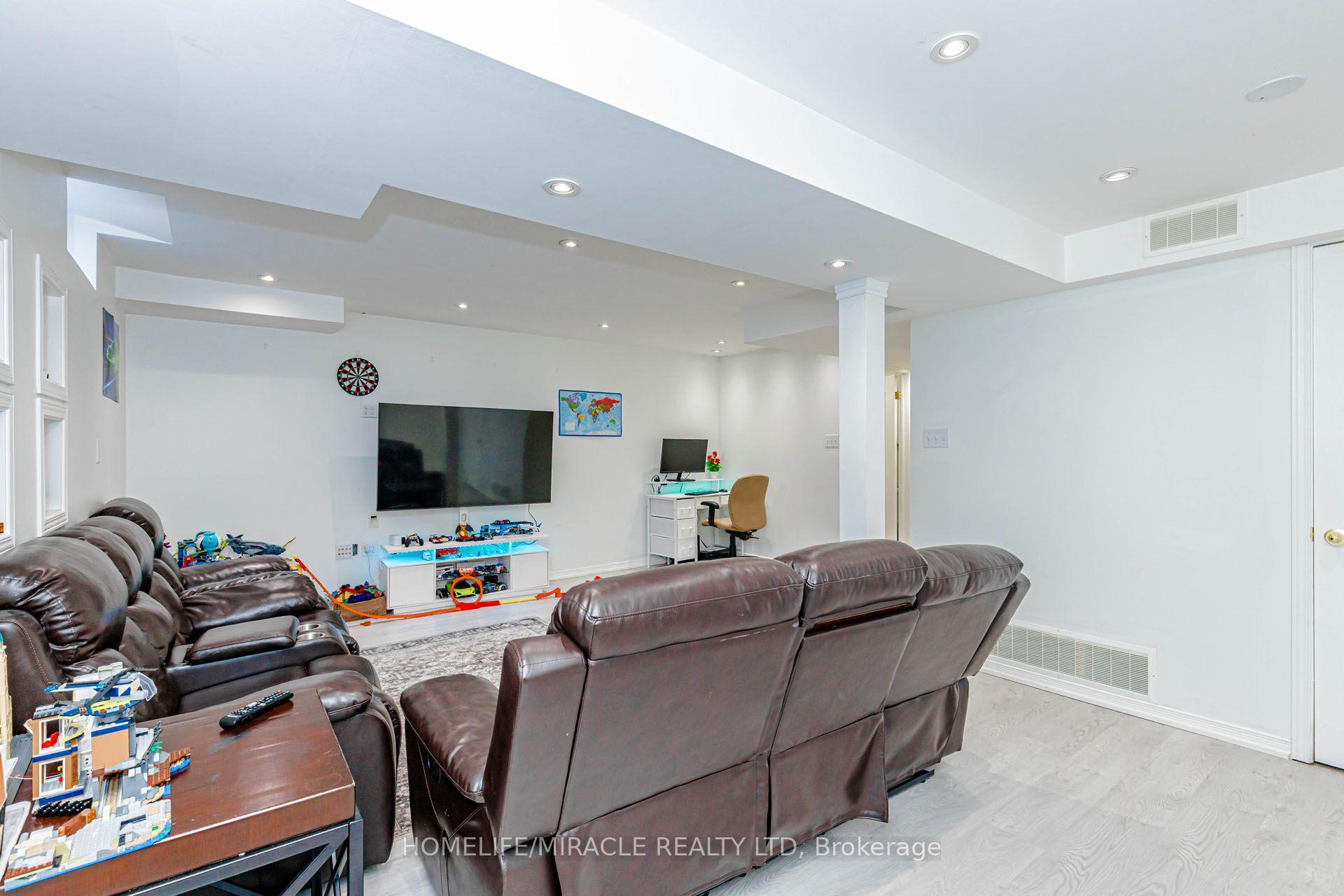 Photo 45 of 36 Tidemore Heights, Hamilton, Stoney Creek — HOMEH