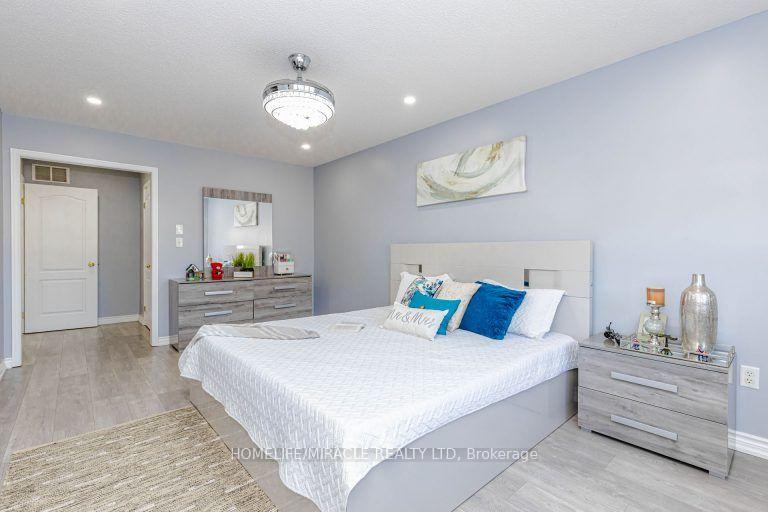 Photo 29 of 36 Tidemore Heights, Hamilton, Stoney Creek — HOMEH
