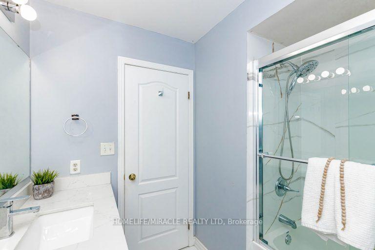 Photo 38 of 36 Tidemore Heights, Hamilton, Stoney Creek — HOMEH