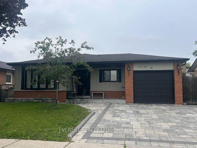 Photo 2 of 228 Michael Boulevard, Whitby, Lynde Creek — HOMEH