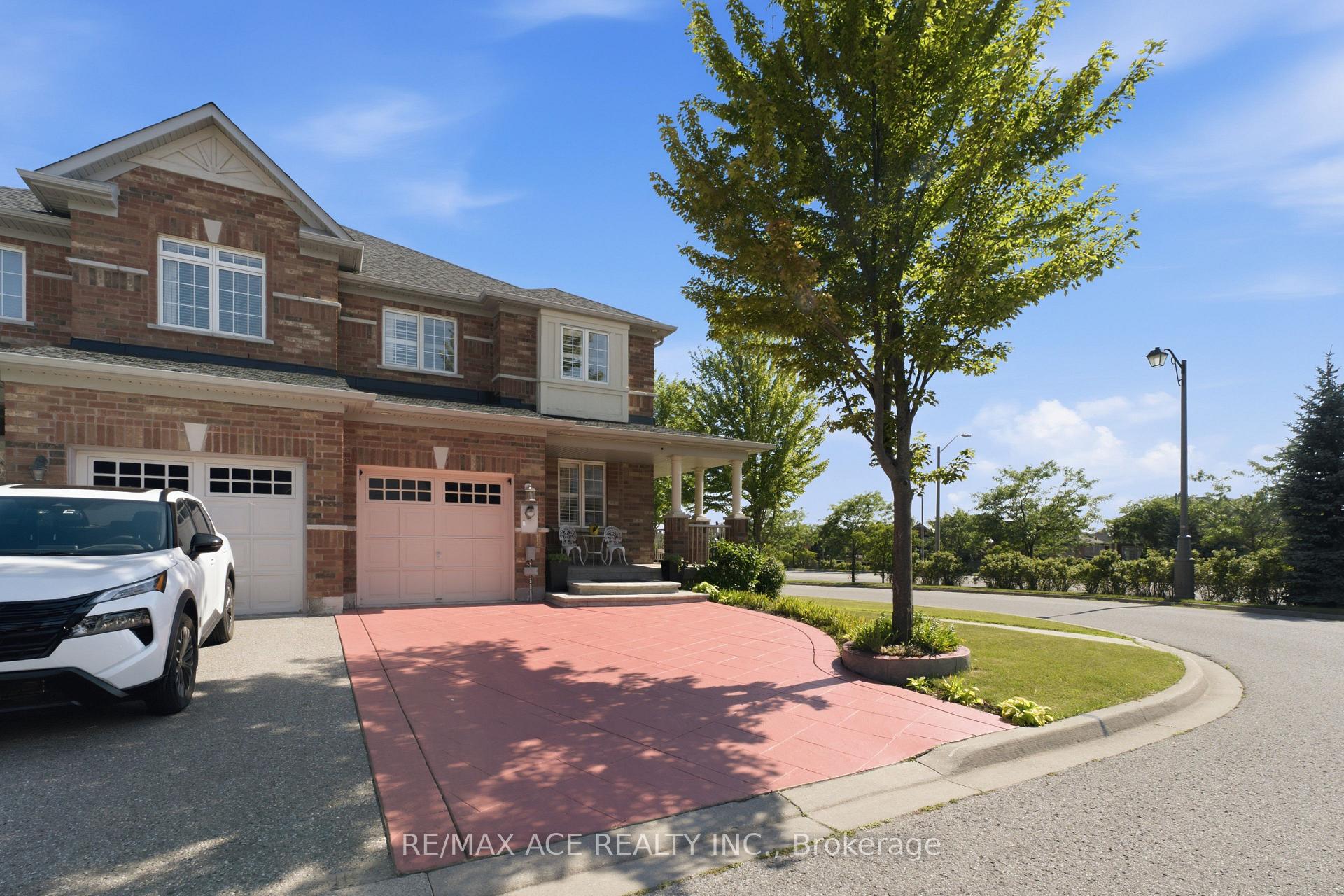 Photo 4 of 58 Andriana Crescent, Markham, Box Grove — HOMEH