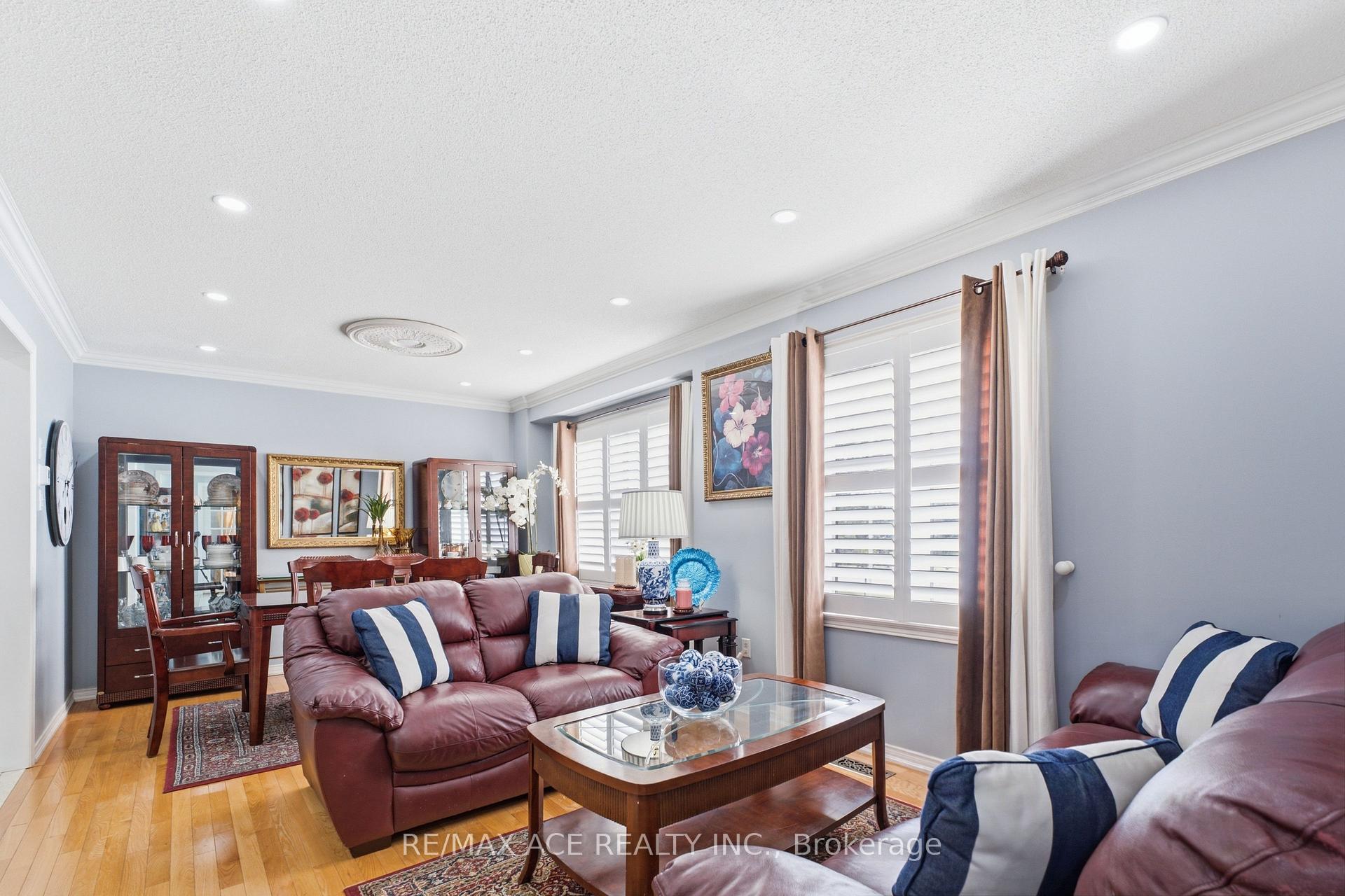Photo 13 of 58 Andriana Crescent, Markham, Box Grove — HOMEH