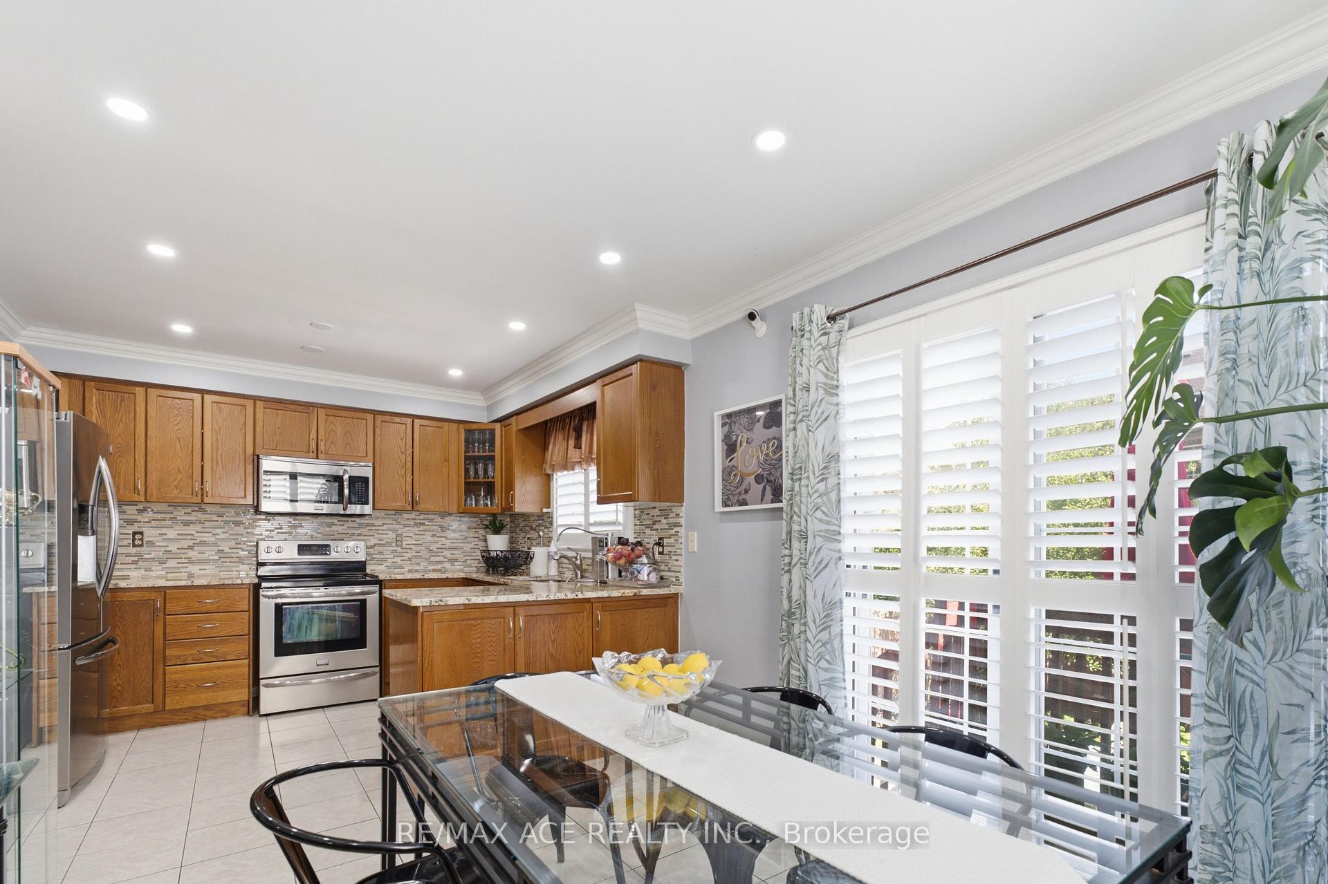 Photo 18 of 58 Andriana Crescent, Markham, Box Grove — HOMEH