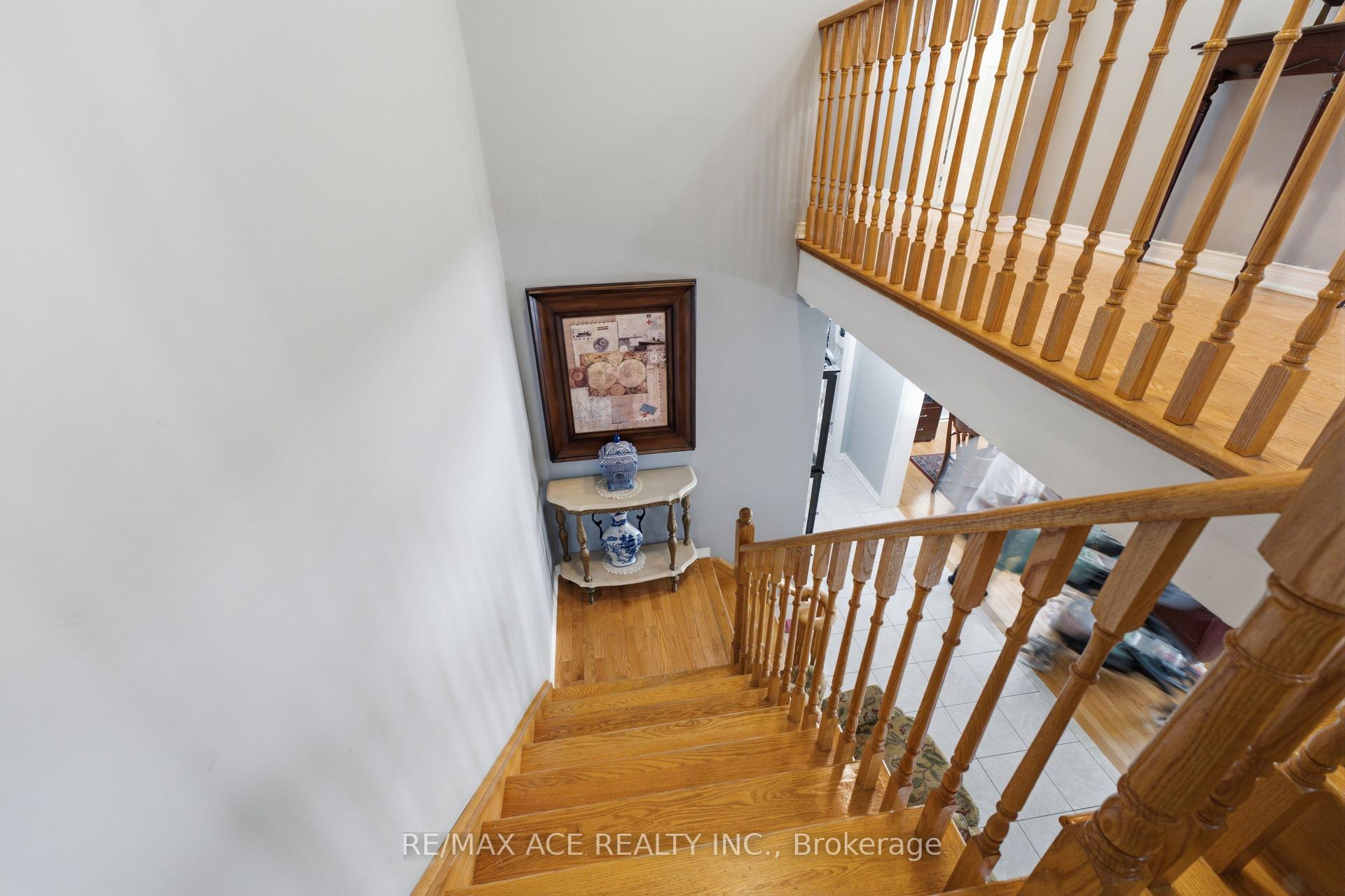 Photo 23 of 58 Andriana Crescent, Markham, Box Grove — HOMEH