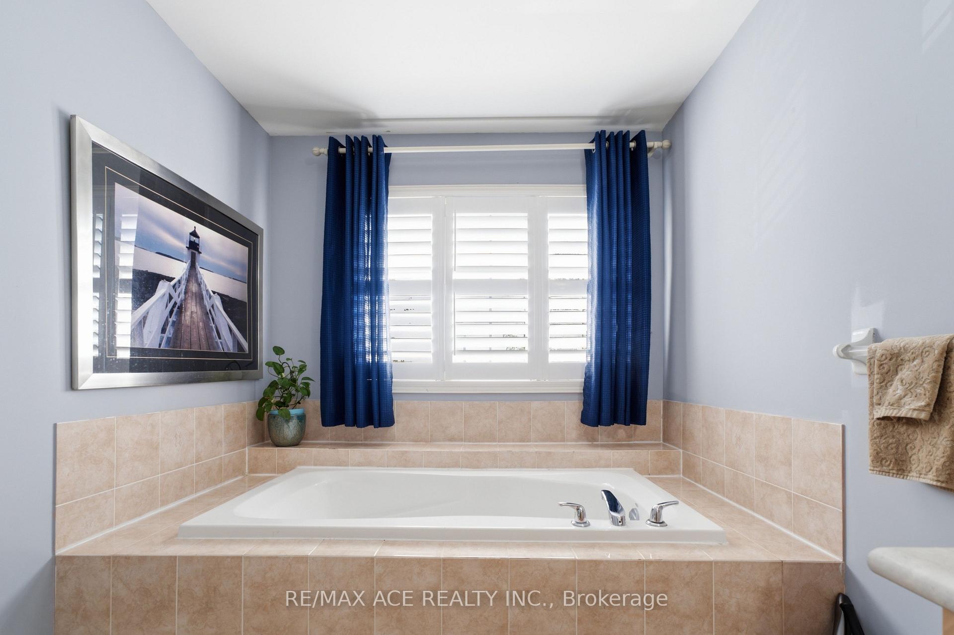 Photo 28 of 58 Andriana Crescent, Markham, Box Grove — HOMEH