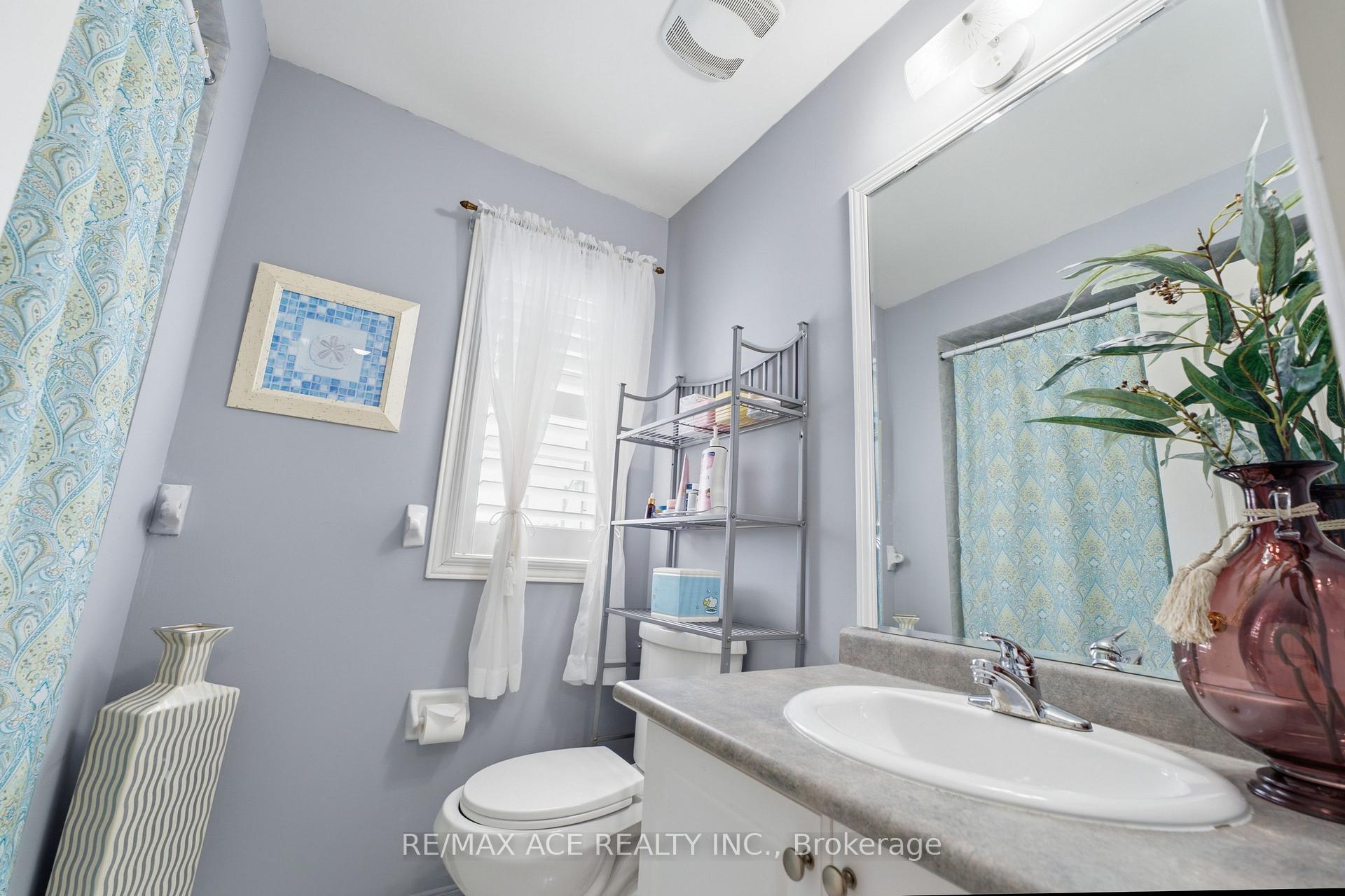 Photo 32 of 58 Andriana Crescent, Markham, Box Grove — HOMEH