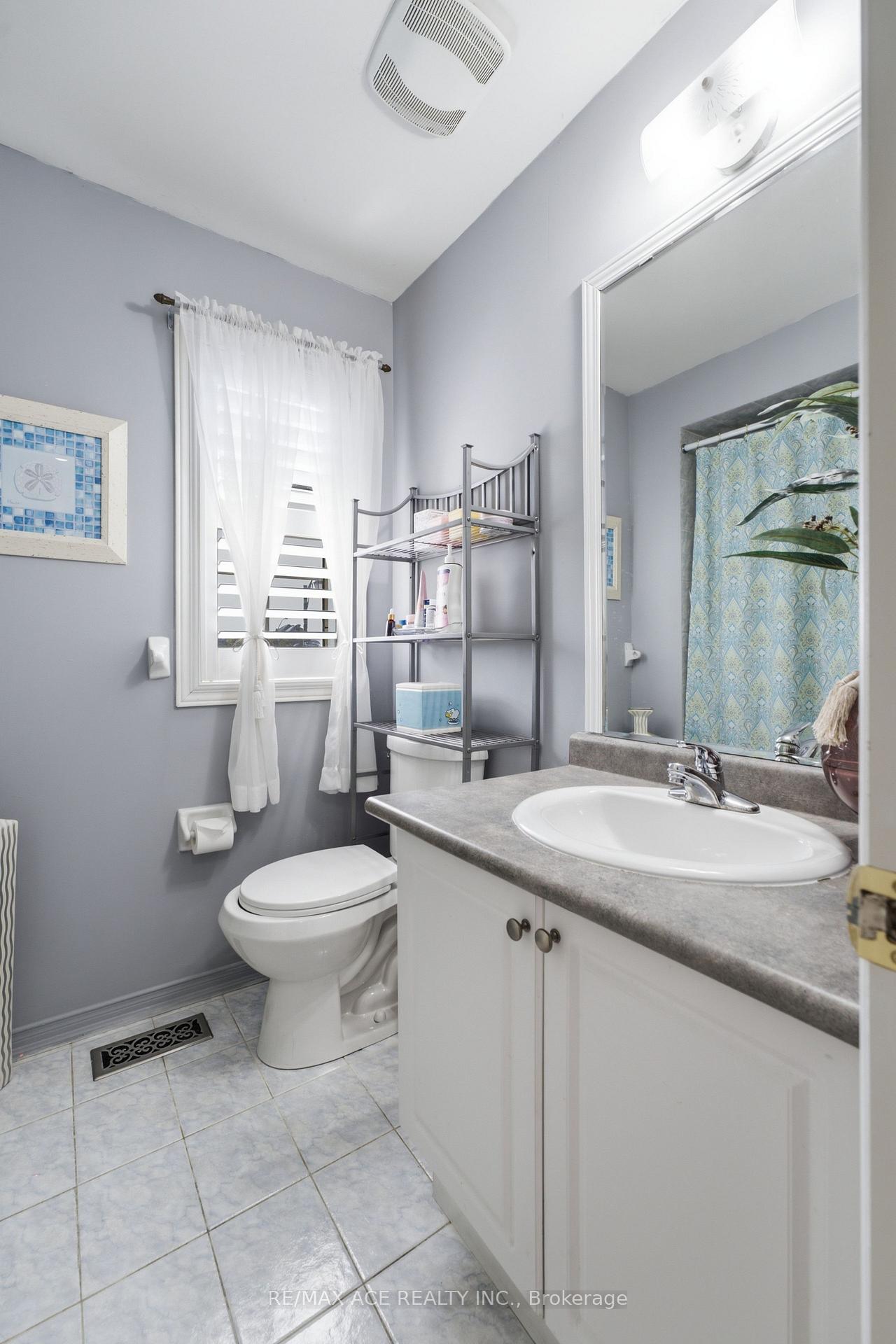 Photo 33 of 58 Andriana Crescent, Markham, Box Grove — HOMEH