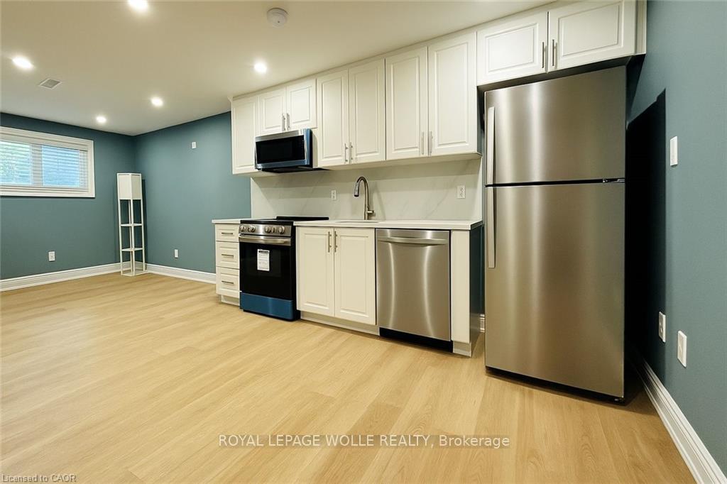 Photo 3 of Unit Lower, 255 Pineland Place, Waterloo, Columbia Forest — HOMEH
